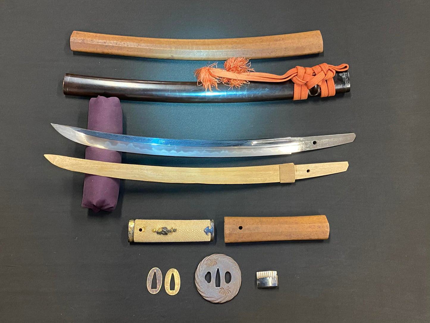 Antique Nihonto - Early Edo (350 years old) Kanmuri-Otoshi Wakizashi in Koshirae - NTHK attributed to Shimosa Daijo Kanemasa