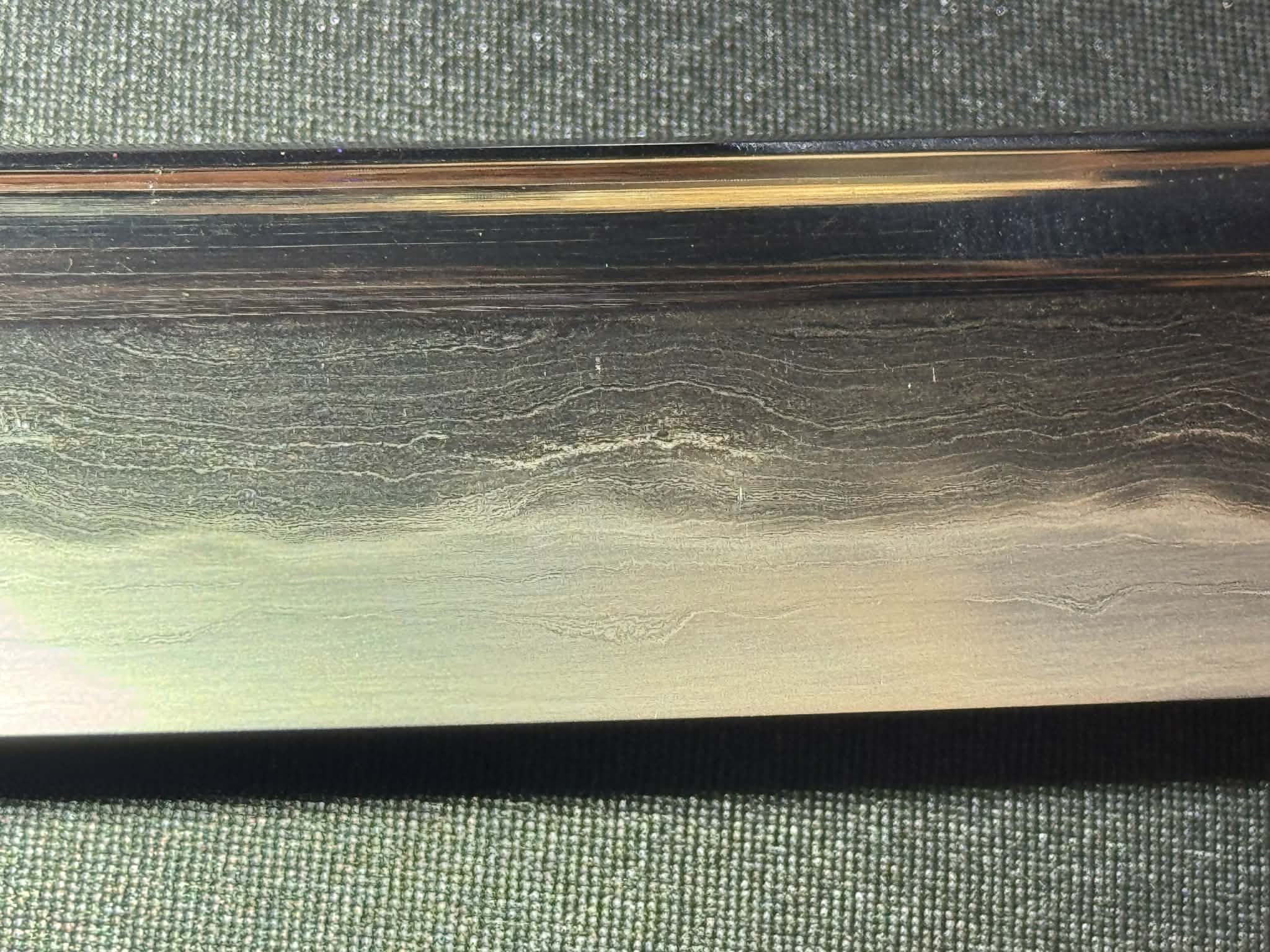 Thaitsuki Roiyaru Unokubi Katana, Sanmai Clay tempered
