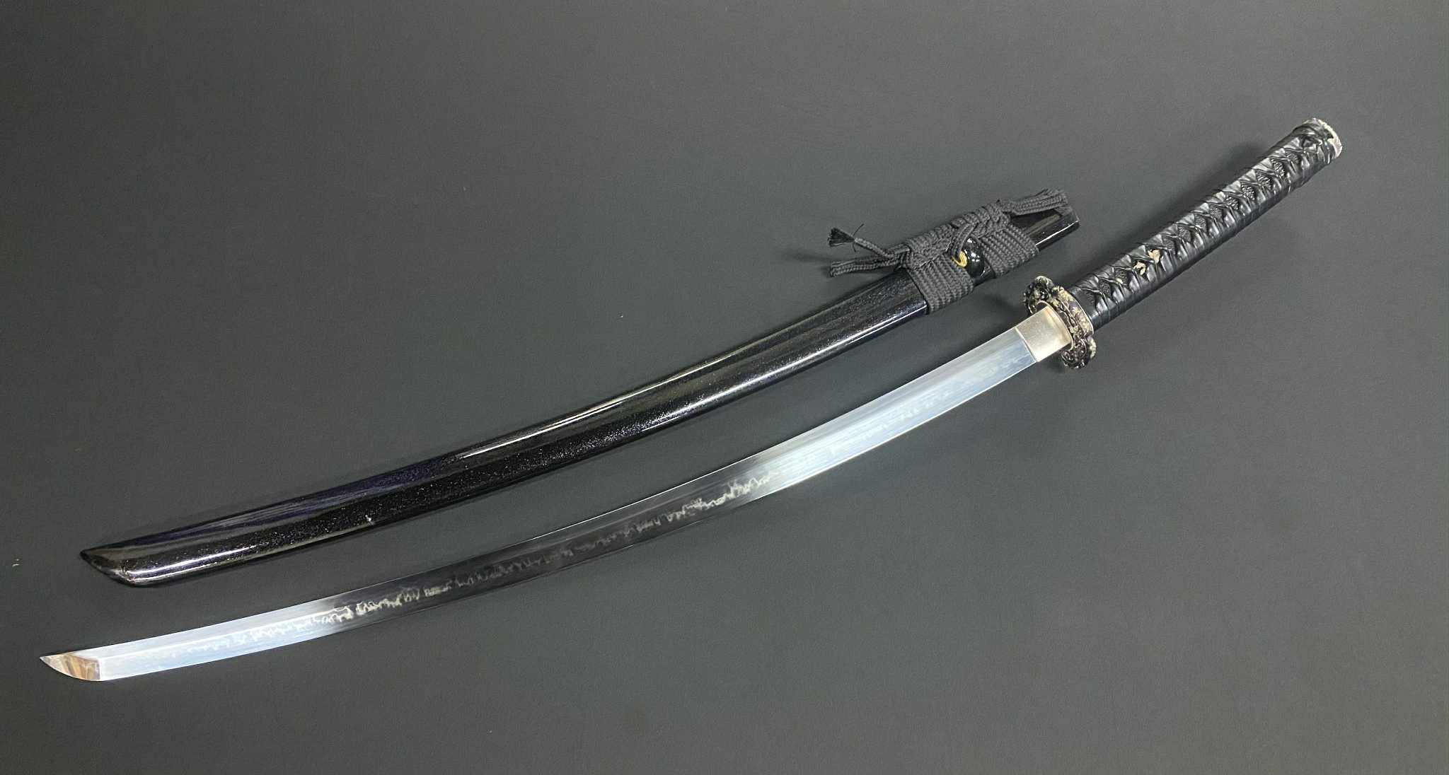 Phoenix Armory Katana - Spring Arch - deep sori, T10 Clay Tempered Choji hamon, Brass Fittings