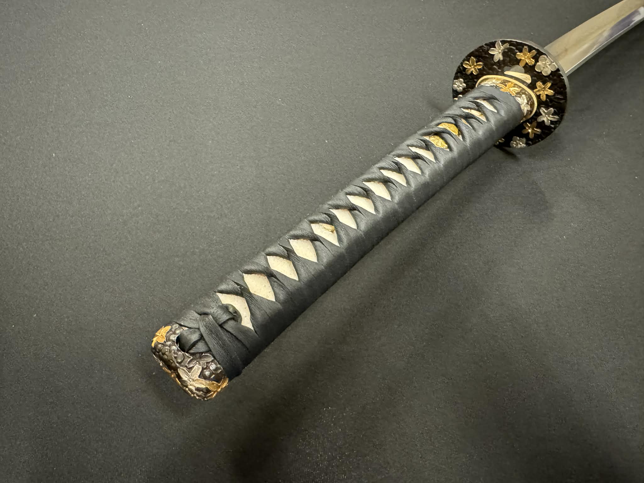 Moritaka Razor Prestige Katana - Gold Cherry Petals - Clay-Tempered T10 Choji hamon, Hazuya Polish