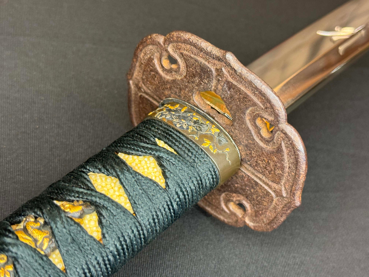 Antique Nihonto - Edo Period (150-200 years old) Katana in Handachi Koshirae, signed Joshu Mito Ju Kanekuni Saku, Three NBTHK certifications