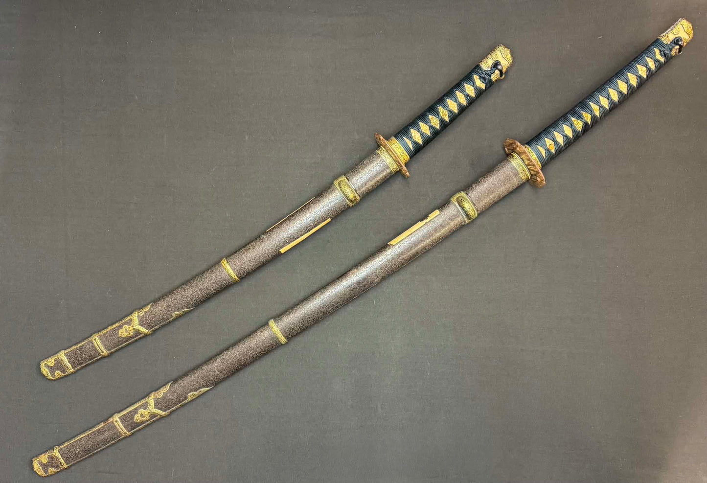 Antique Nihonto - Daishou Katana (NBTHK attributed to Fujiwara Takada) and Wakizashi (NBTHK attributed to Echizen Seki) in Handachi Koshirae