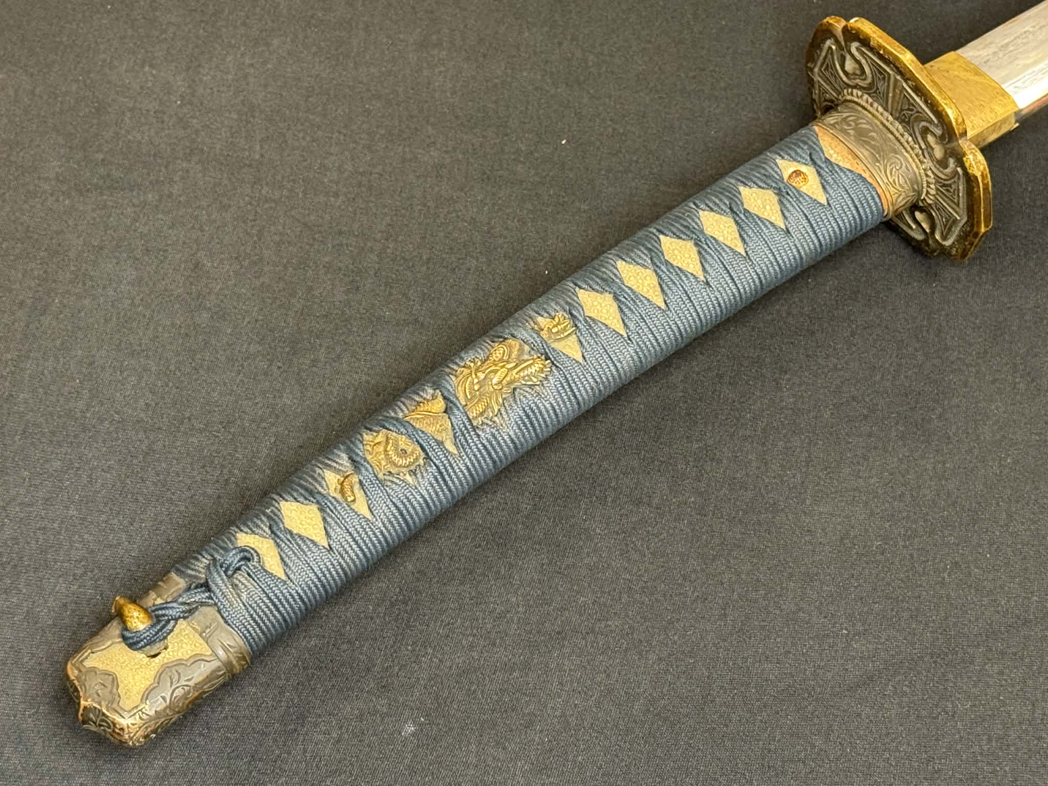 Antique Nihonto - Katana in Tachi Koshirae, signed Shinano no Kami Kunihiro Saku (unverified)