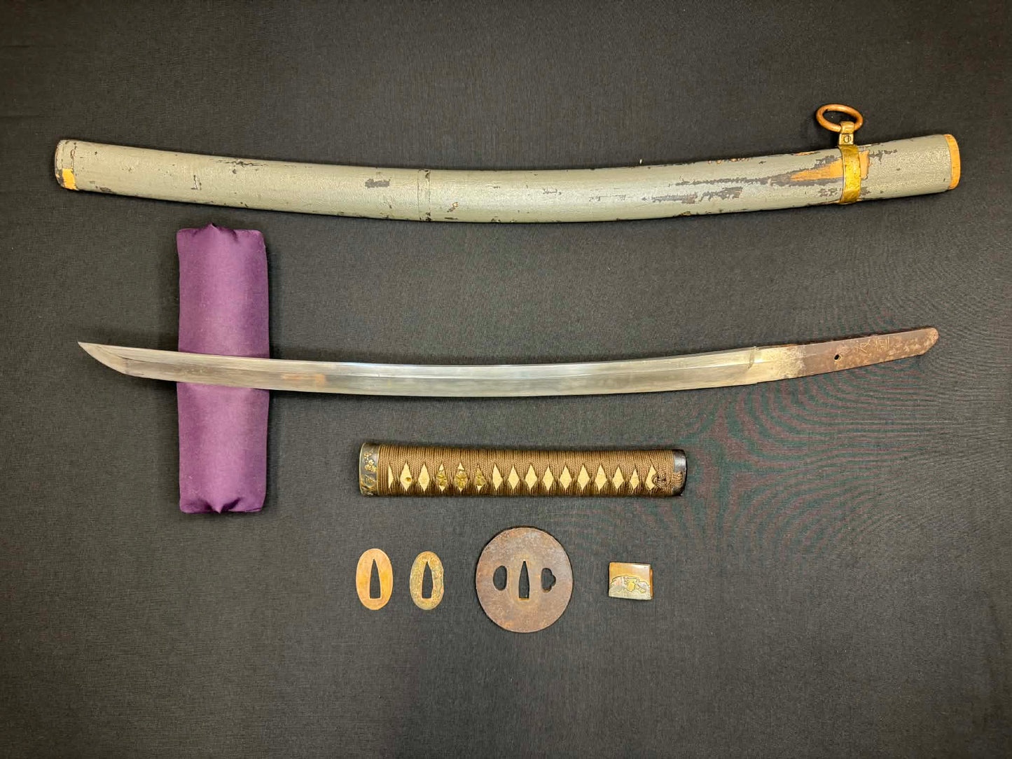 Antique Nihonto - Late Muromachi Katana in WW2 pilot Gunto fittings - Signed Tomotsugu