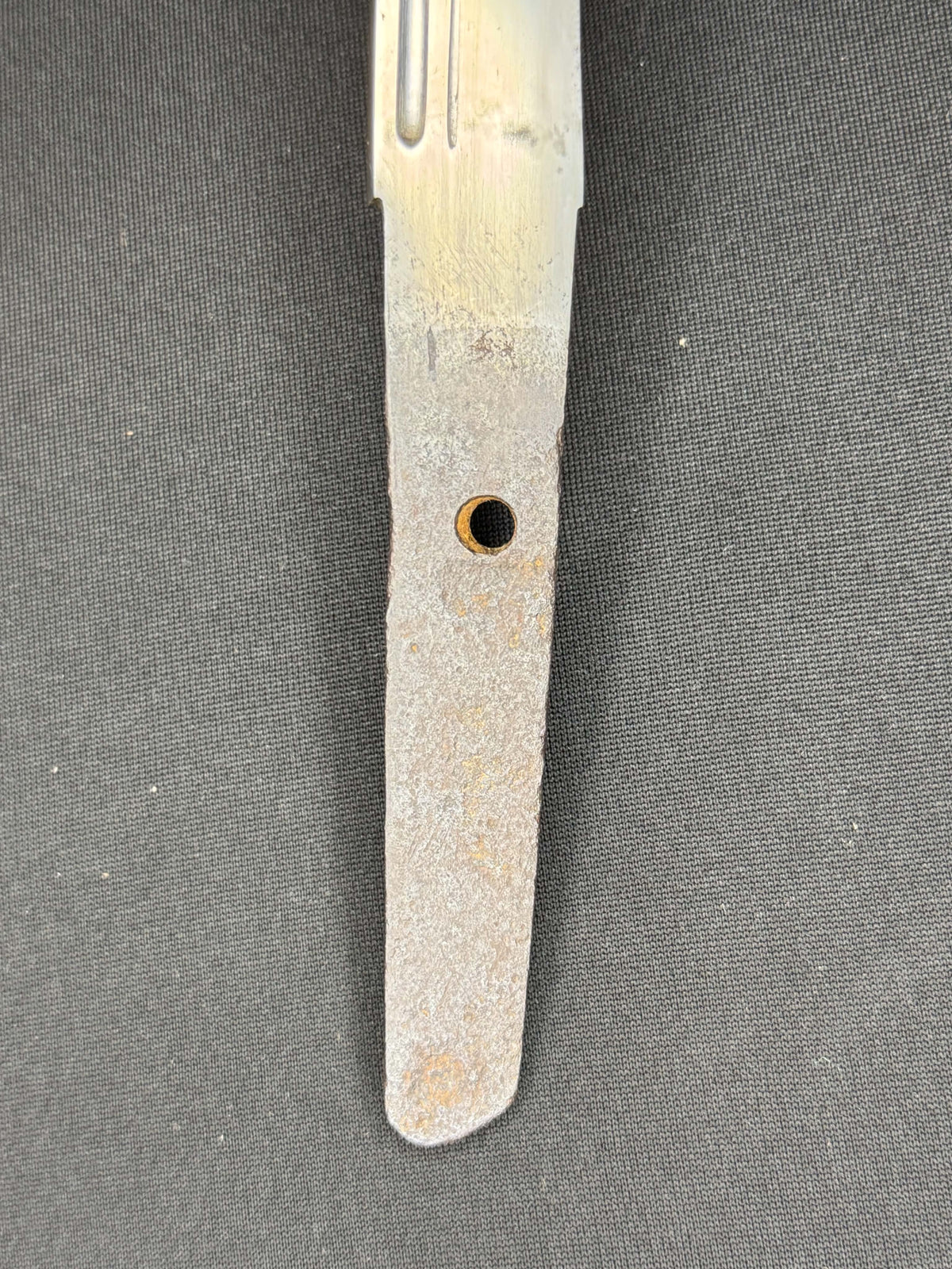Antique Nihonto - Yoroi doshi in Koshirae, signed Kanekuni Saku