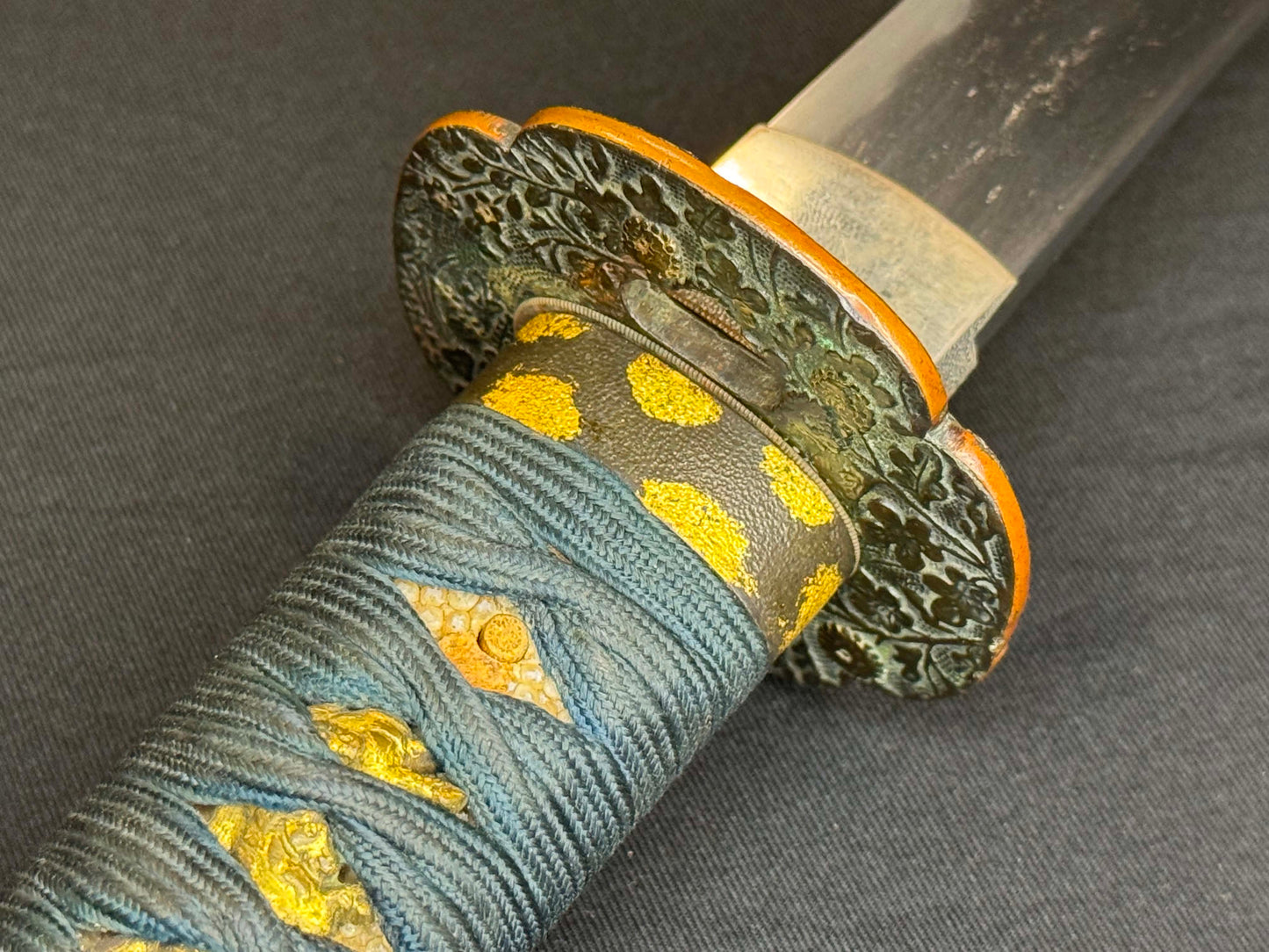 Antique Nihonto - Late Muromachi Tanto in Koshirae, signed Kanesugi (unverified)