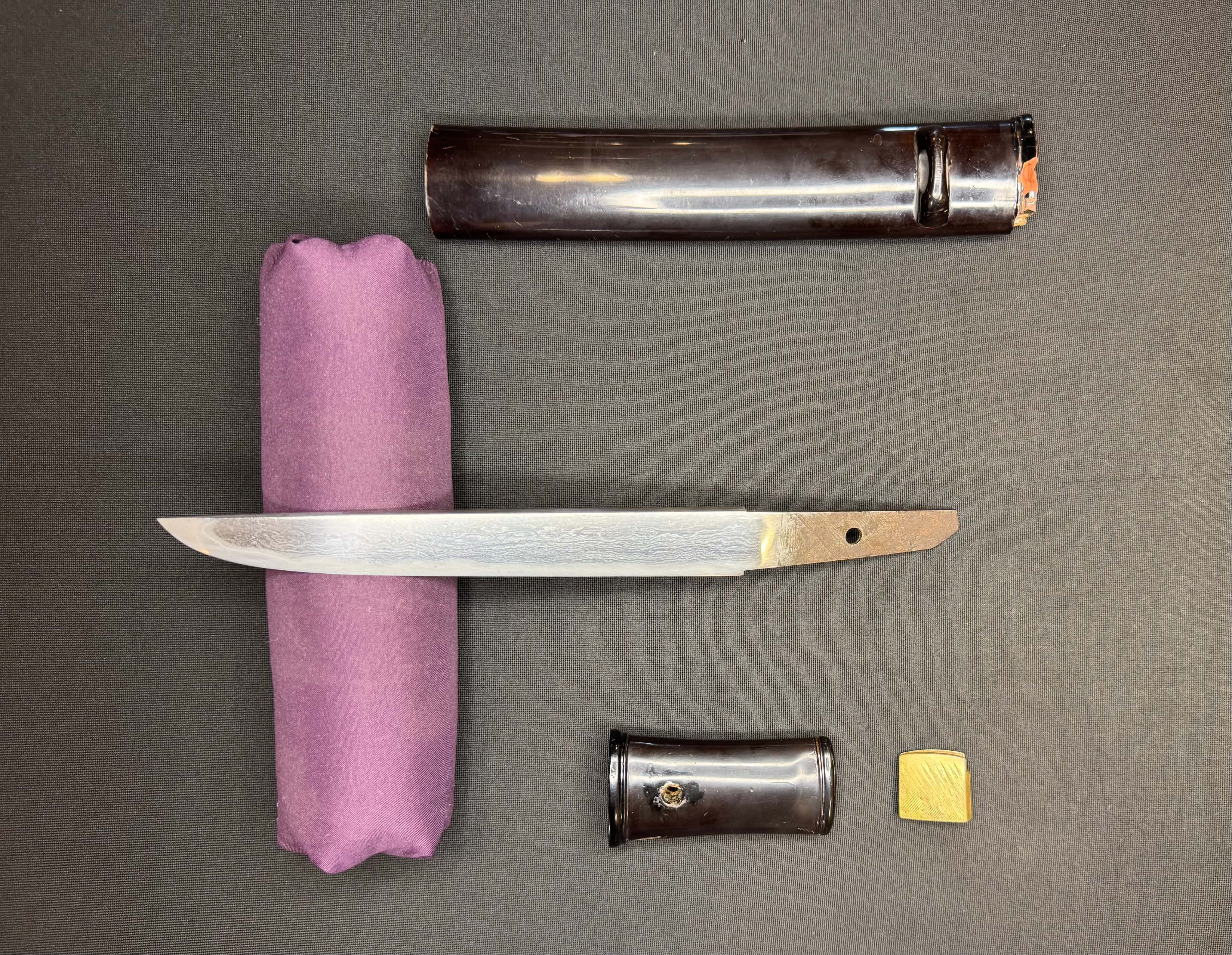 Antique Nihonto - Tanto with prominent jihada in Kaiken Koshirae