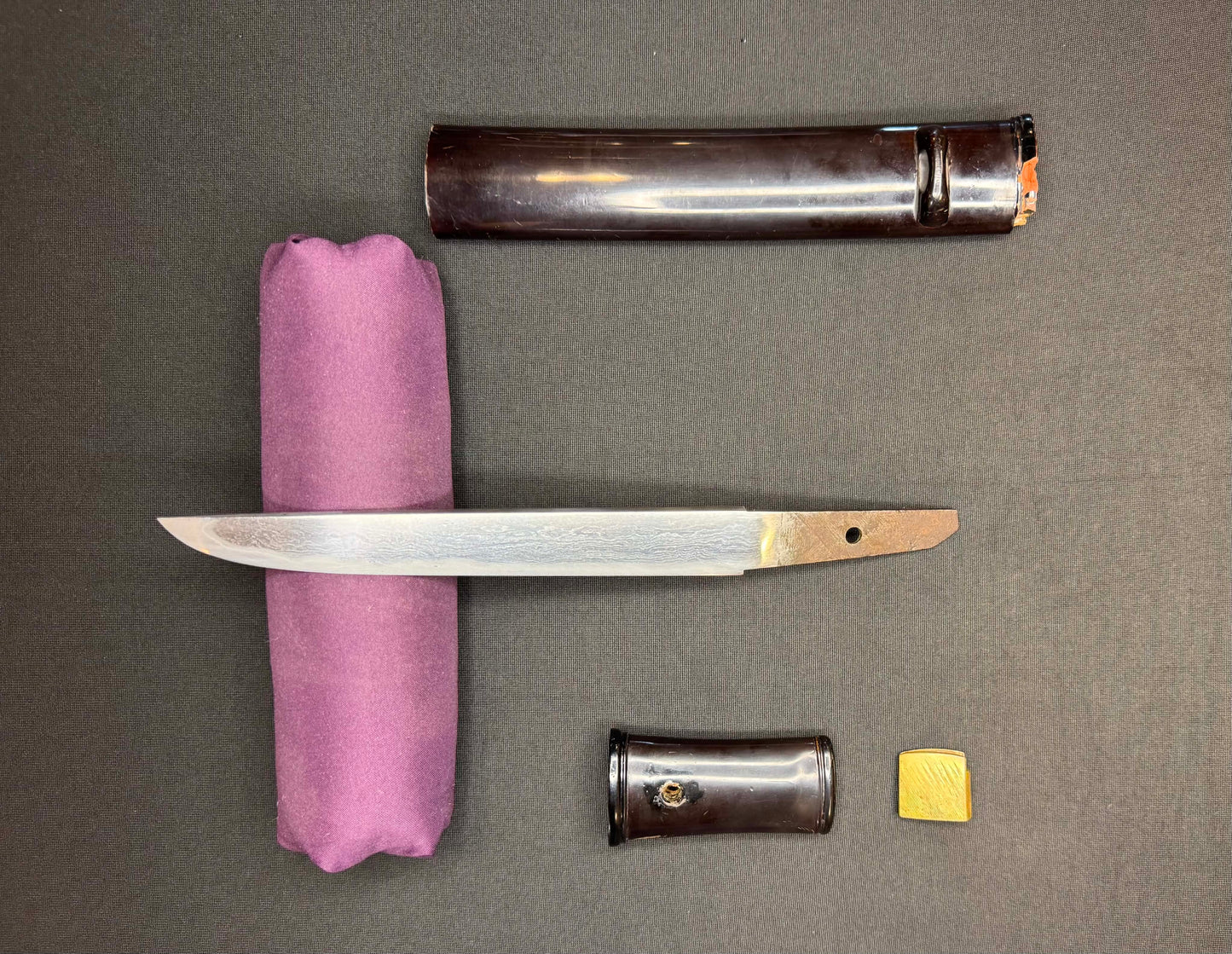 Antique Nihonto - Tanto with prominent jihada in Kaiken Koshirae