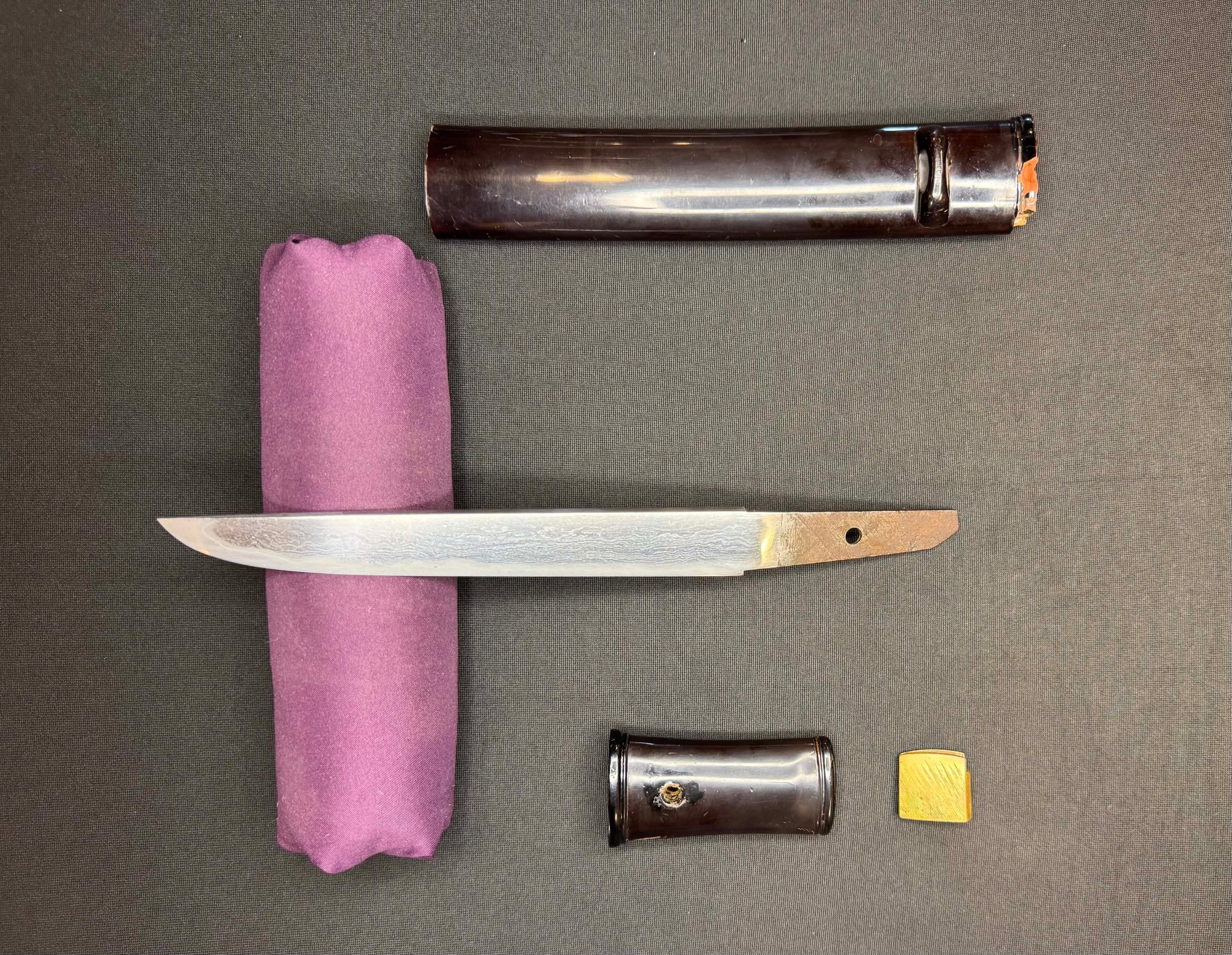 Antique Nihonto - Tanto with prominent jihada in Kaiken Koshirae
