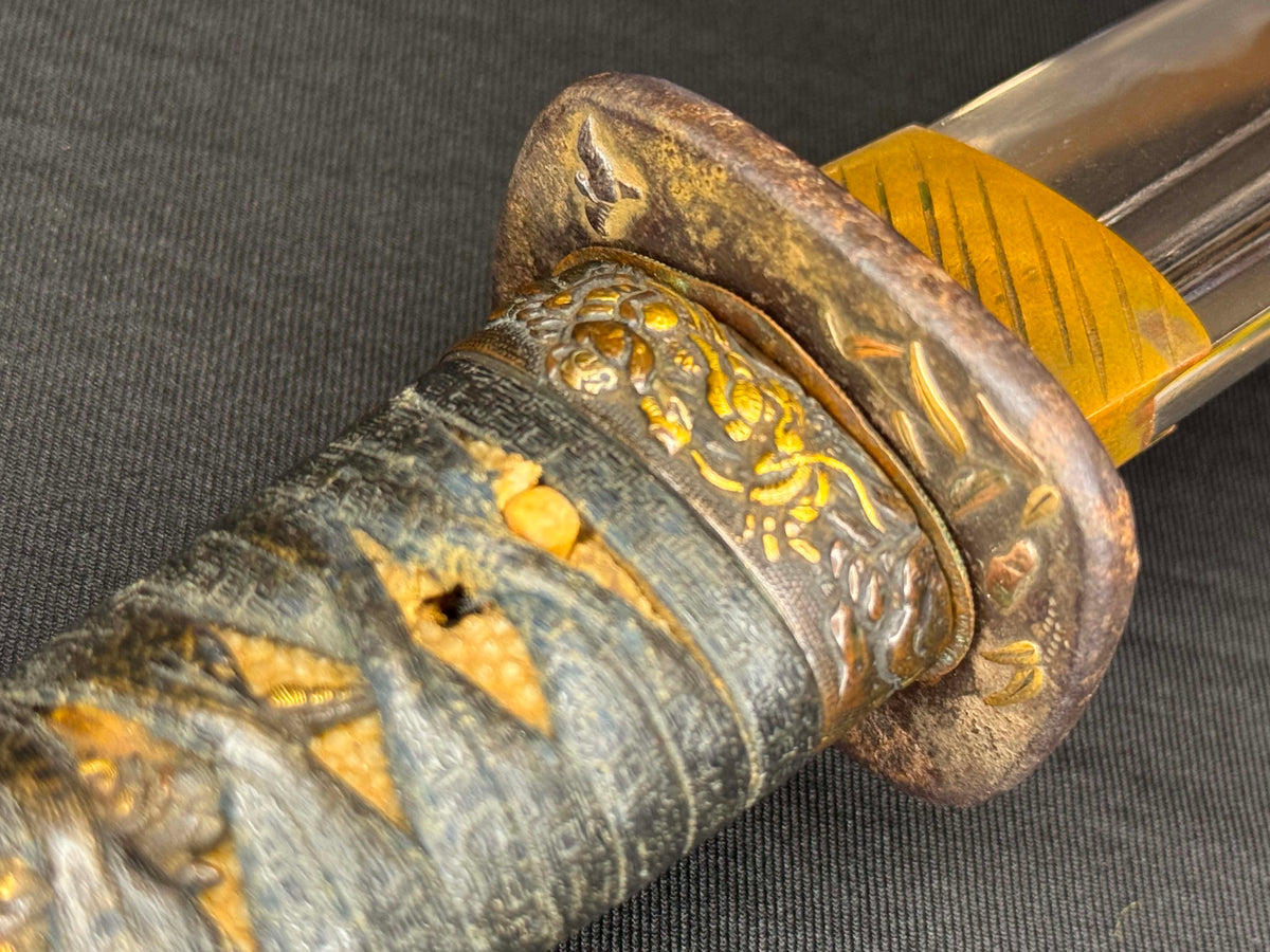 Antique Nihonto - Wakizashi with koshirae, Tsunagigaki attributed to Shimosaka