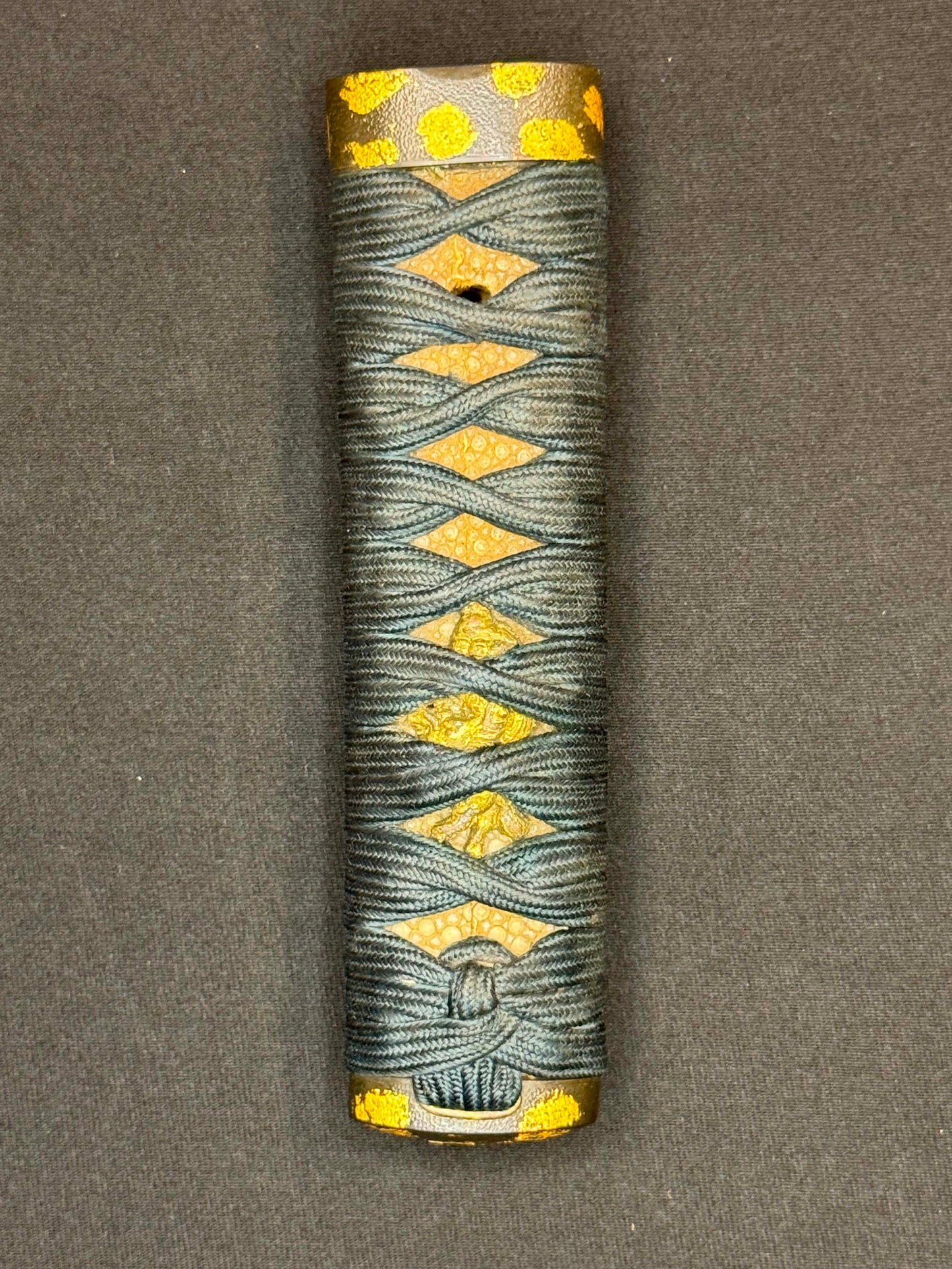 Antique Nihonto - Late Muromachi Tanto in Koshirae, signed Kanesugi (unverified)