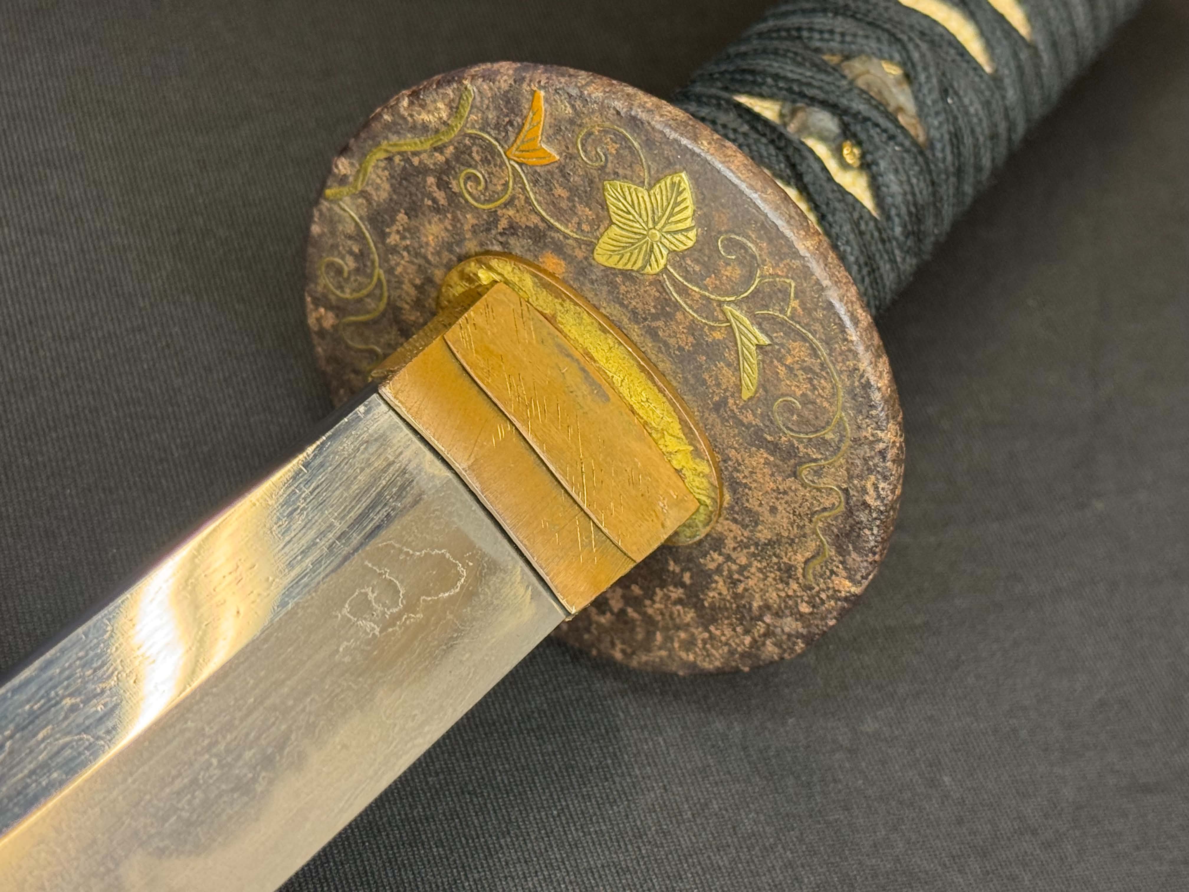 Antique Nihonto - wakizashi in Koshirae, signed Bishu Osafune Sukesada (unverified)