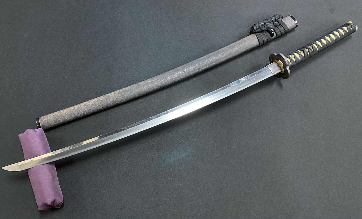 Antique Nihonto - Katana in Koshirae - Late Muromachi (500 years old) - NBTHK Attributed to Latter Mihara
