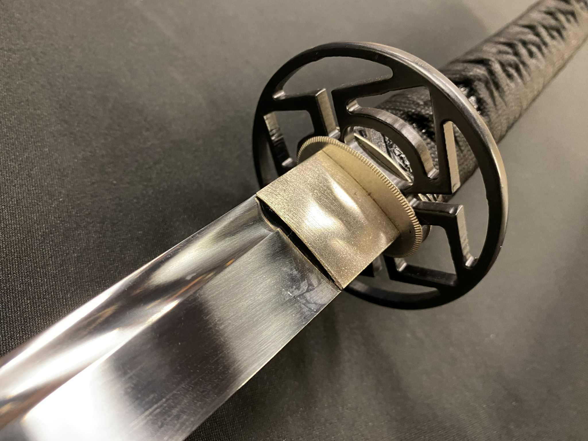 Phoenix Armory Katana - Featherlight Diamonds 65mn