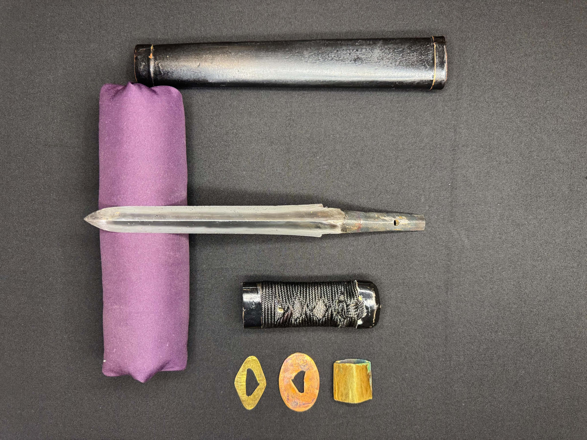 Antique Nihonto - Sankaku Yari in Tanto Koshirae