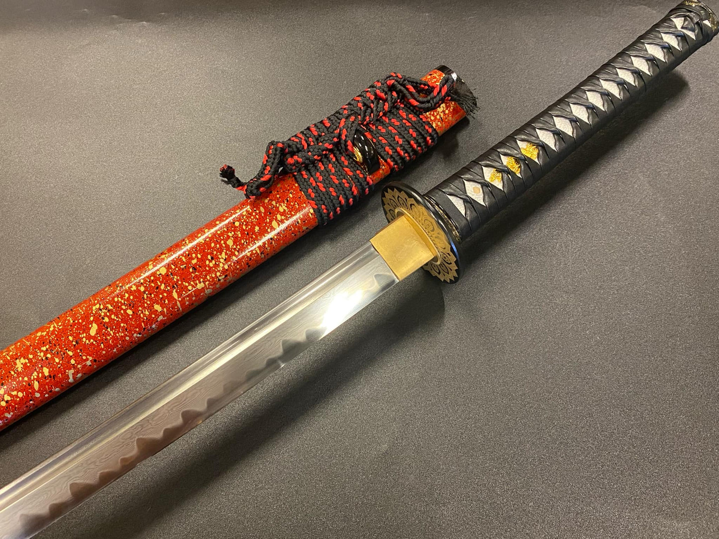 Bohihyu Katana - Red Kaleidescope - Folded Steel, clay tempered