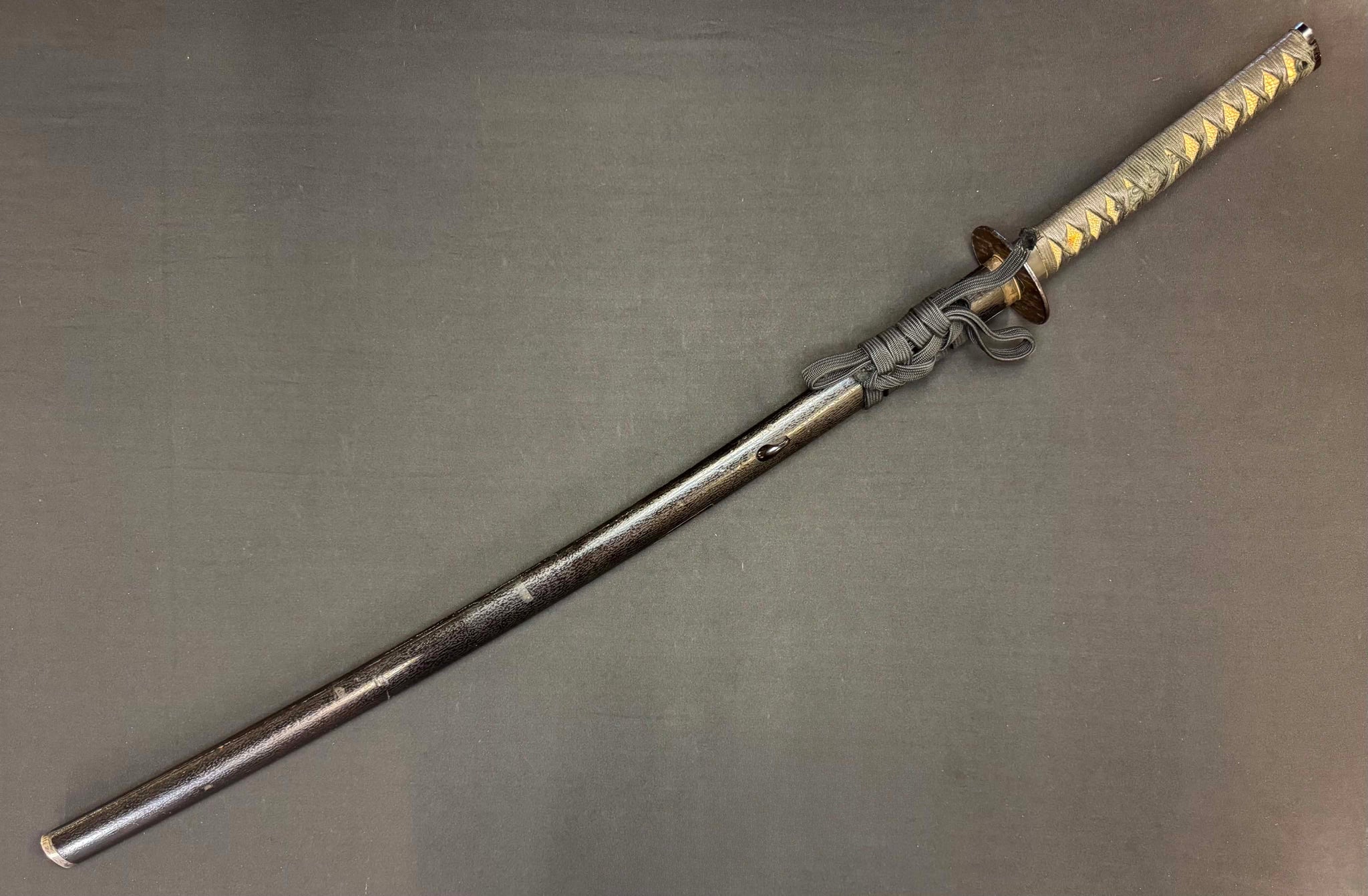 Antique Nihonto - Muromachi (5-600 years old) LONG Katana in Koshirae, NBTHK attributed to Kashu Yukimitsu