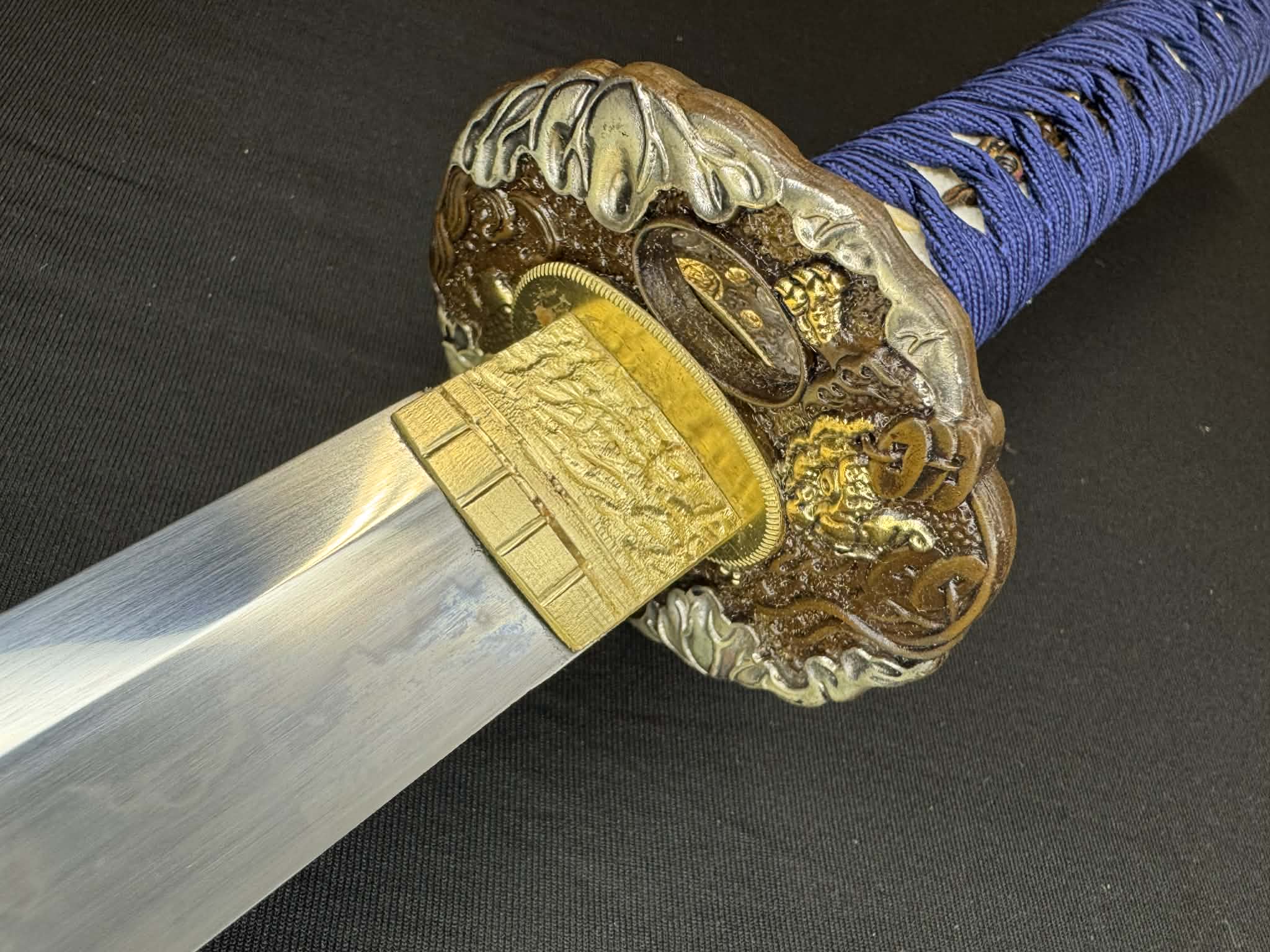 Moritaka Razor Prestige Katana - Moon Lotus - Clay-Tempered T10 Choji hamon, Hazuya Polish