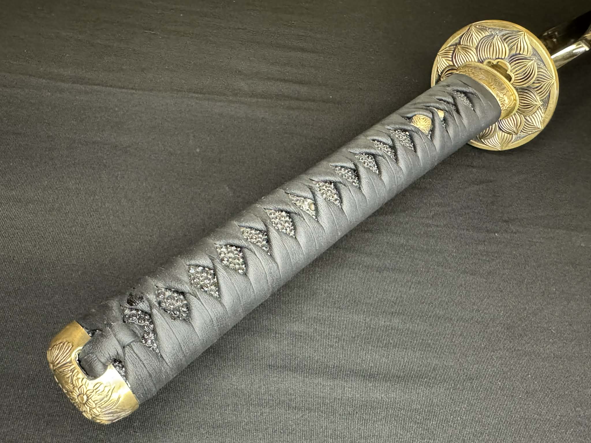 Cloudhammer Gold Lotus Katana - s5e shock steel