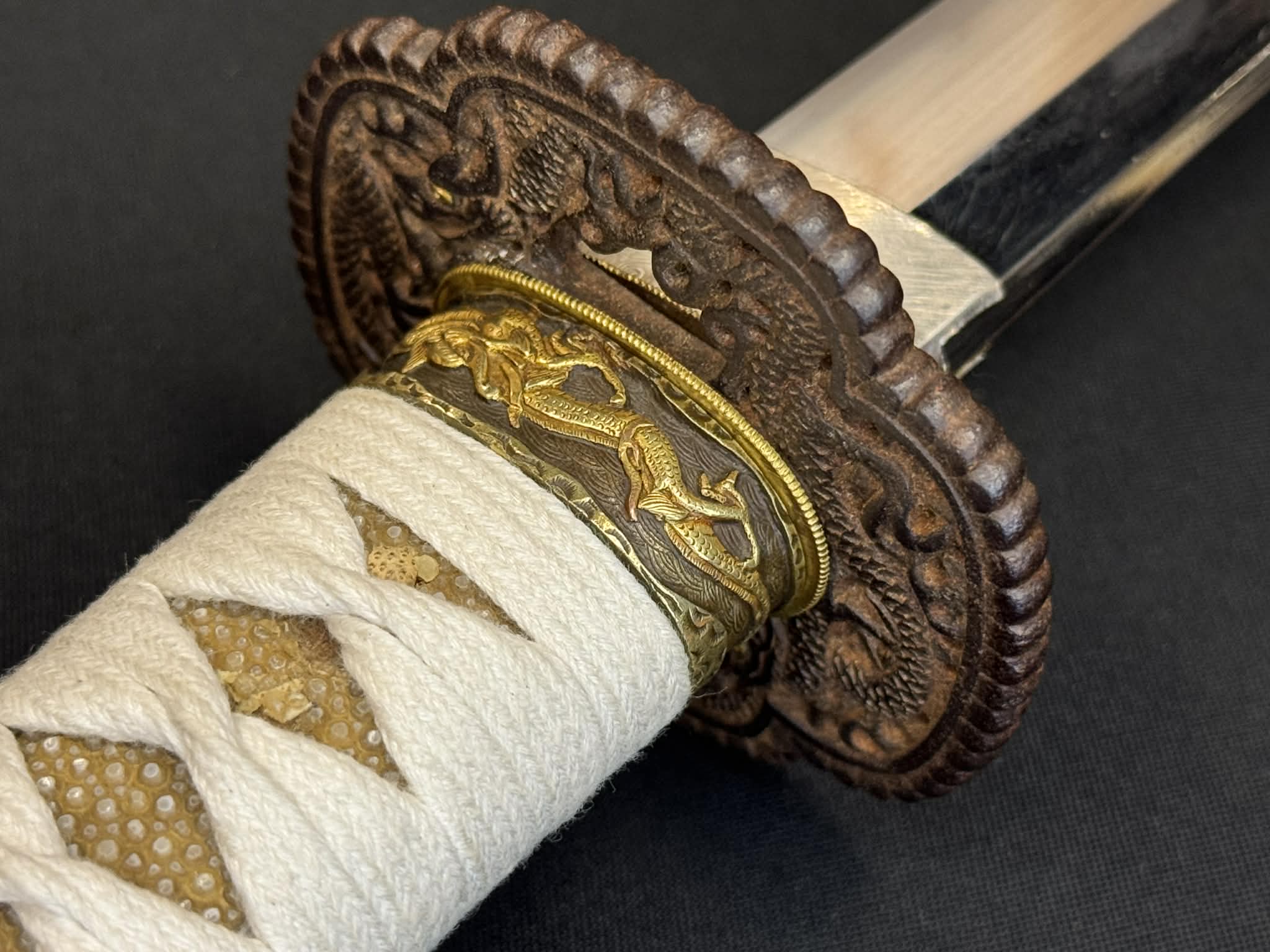 Antique Nihonto -  Katana in Iai-Ready Koshirae, signed Kunitoshi (unverified)