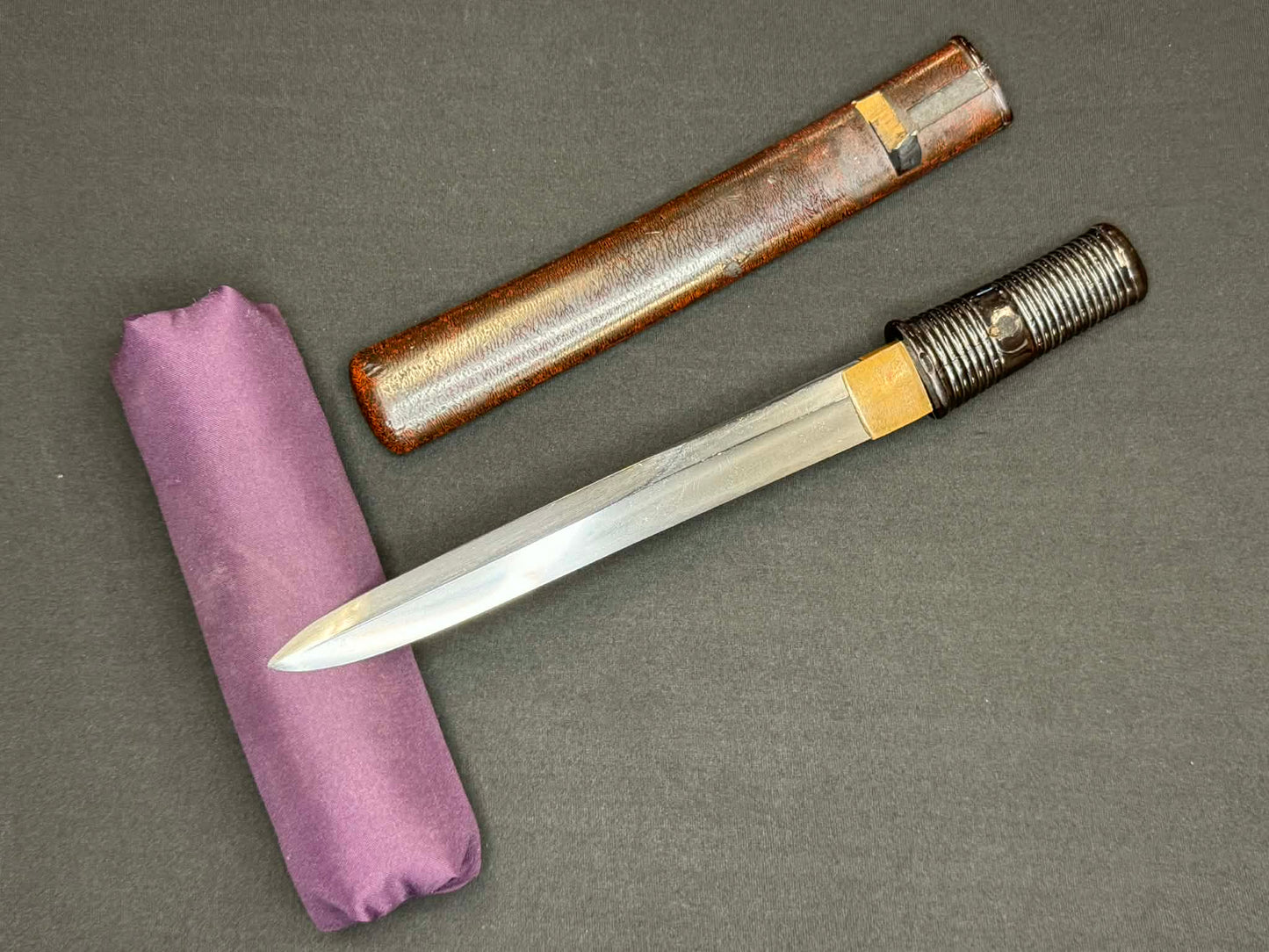 Antique Nihonto -  Edo Period (150-300 years old) Tanto in Koshirae - Kissaki Moroha zukuri
