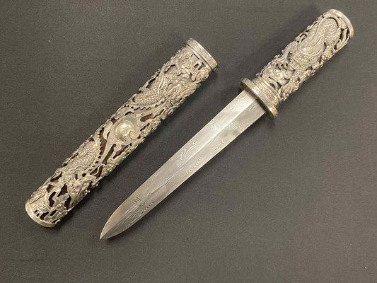 Four Face Dagger - Cloud Dragon - Spiral Damascus
