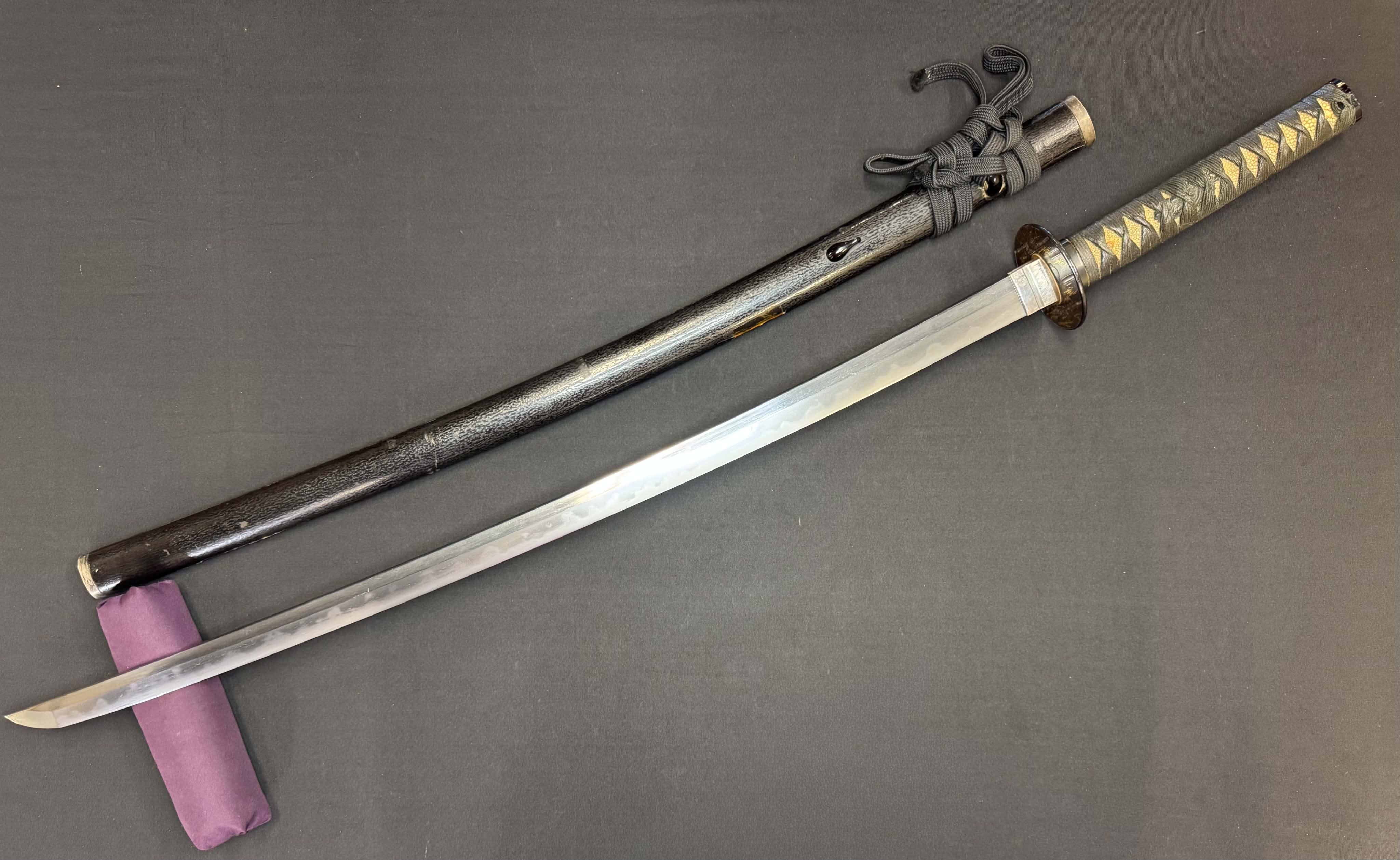 Antique Nihonto - Muromachi (5-600 years old) LONG Katana in Koshirae, NBTHK attributed to Kashu Yukimitsu