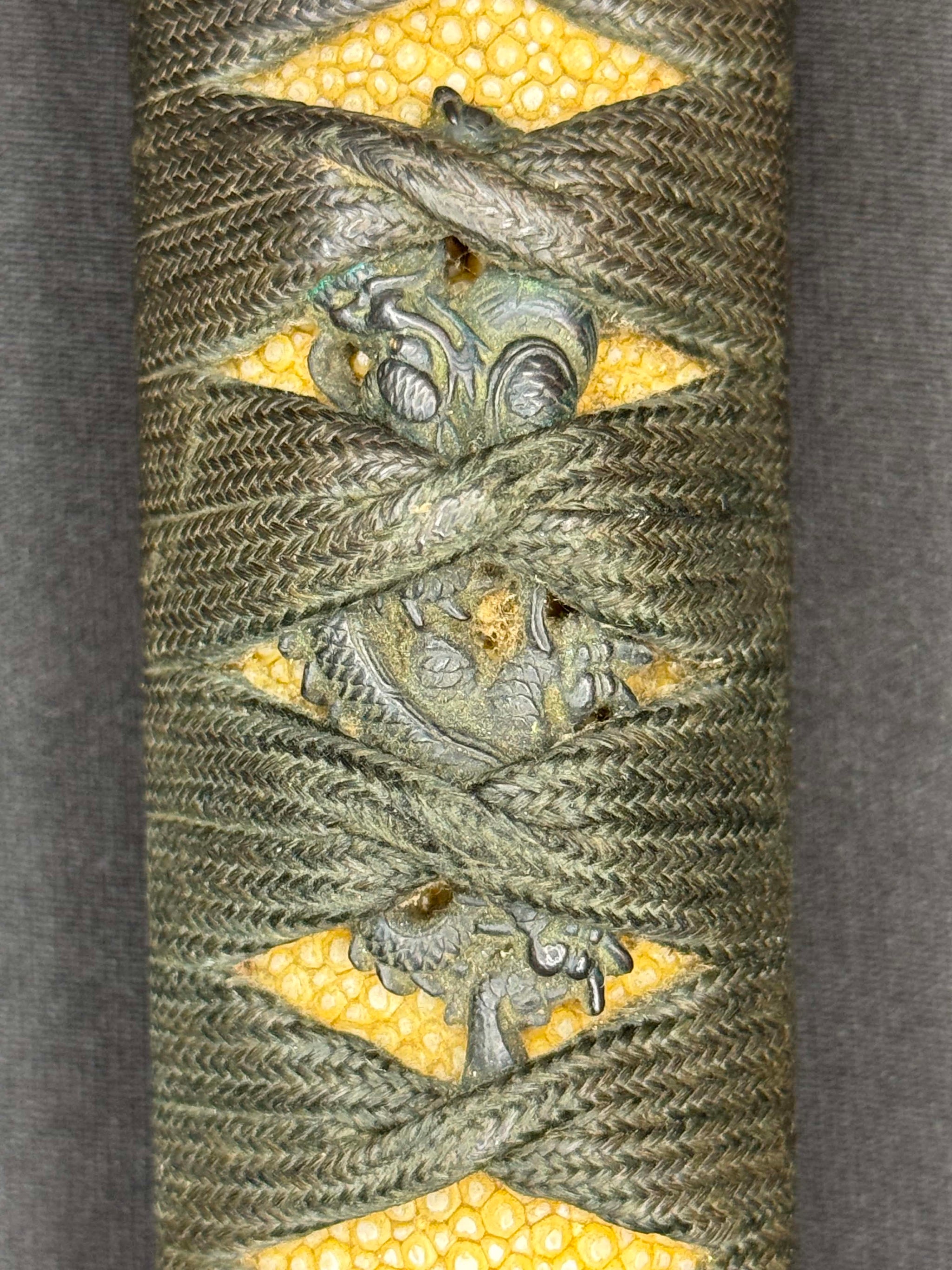 Antique Nihonto - Muromachi (5-600 years old) LONG Katana in Koshirae, NBTHK attributed to Kashu Yukimitsu
