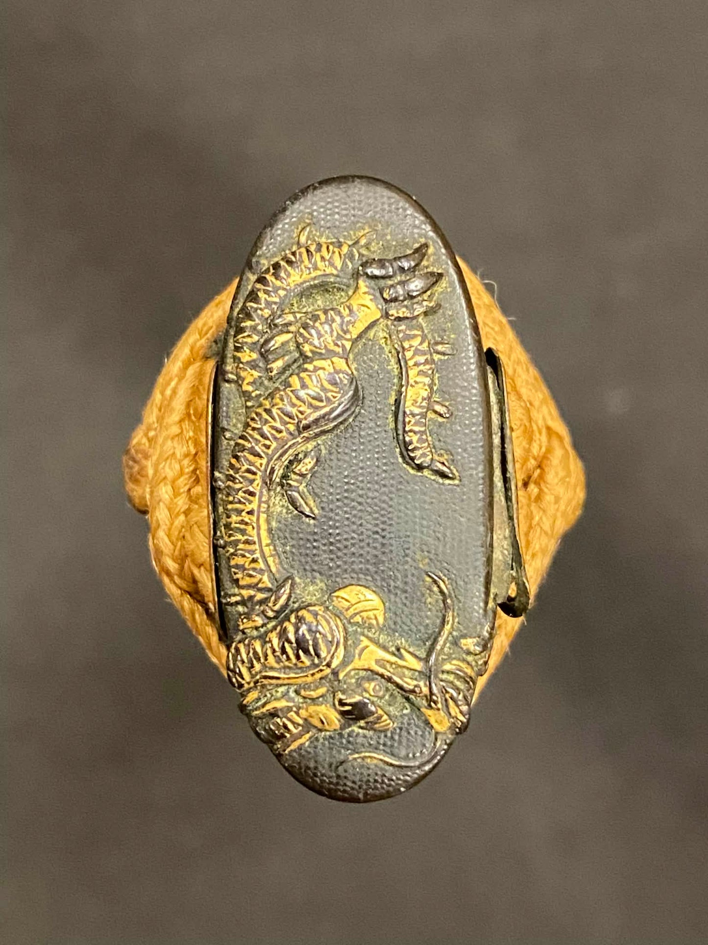 Antique Nihonto - Early Edo (3-400 years old) Wakizashi in Koshirae, signed Kanemoto (unverified)