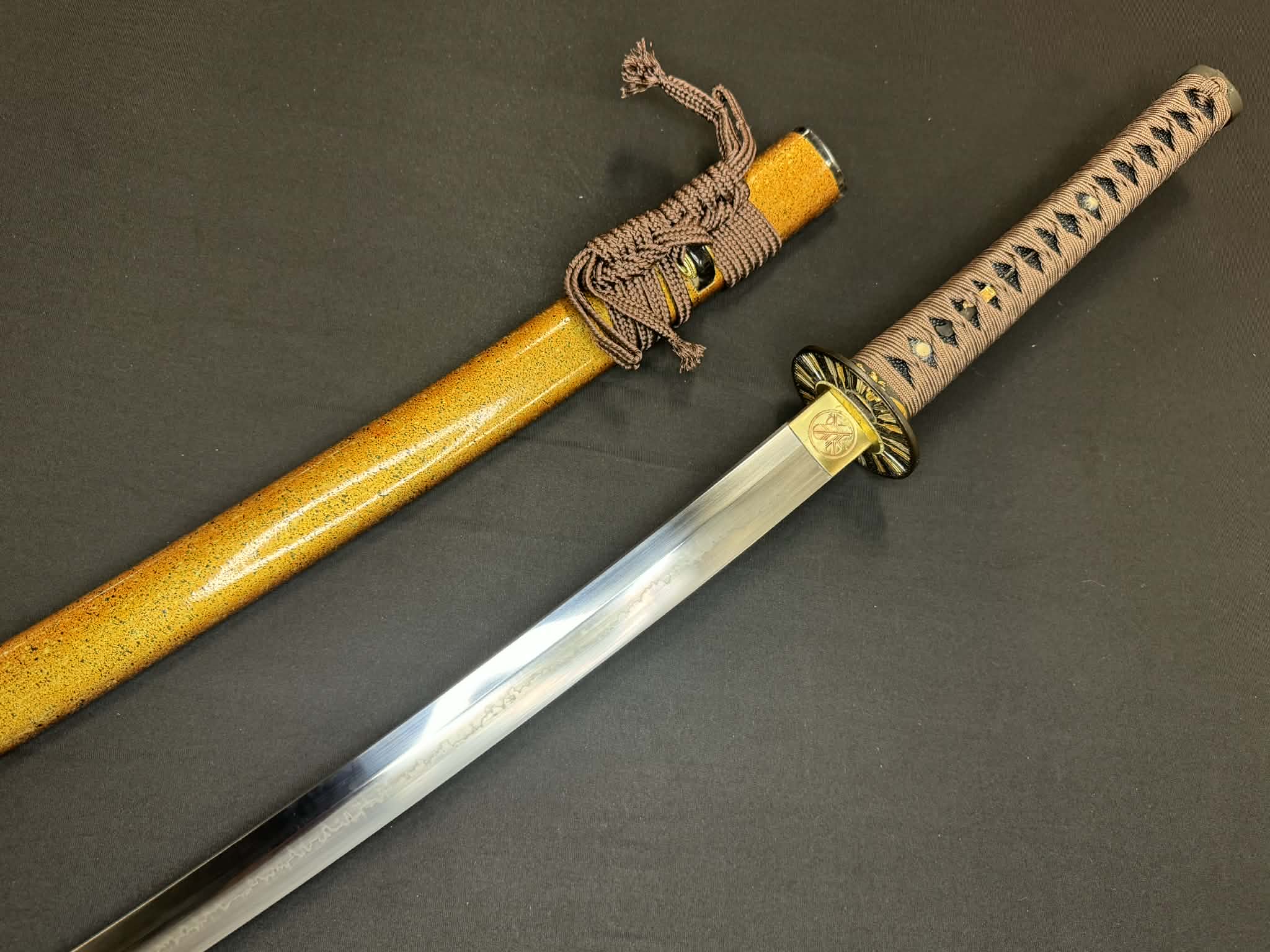 Moritaka Razor Prestige Katana - Golden Arrows - Clay-Tempered T10 Choji hamon, Hazuya Polish