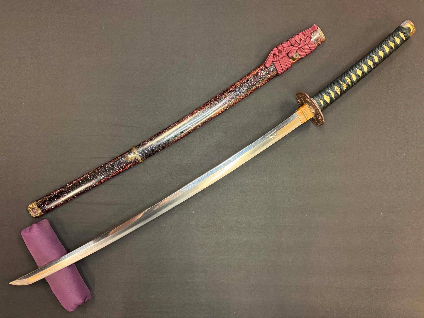 Antique Nihonto - Edo Period (150-200 years old) Katana in Handachi Koshirae, signed Joshu Mito Ju Kanekuni Saku, Three NBTHK certifications