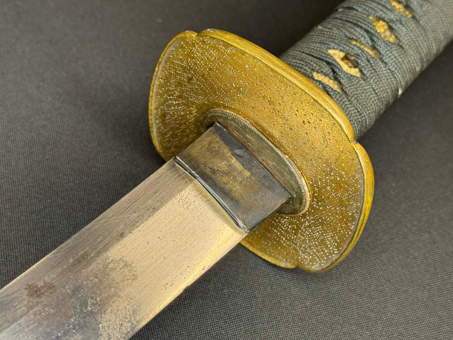 Antique Nihonto - Katana in Tachi Koshirae, signed Rai Kuni- (unverified)