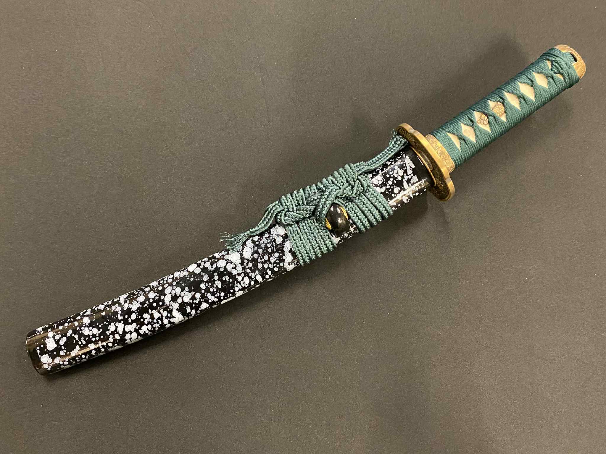 PRE-ORDER Phoenix Armory Unokubi Tanto - Copper Chrysanthemum - T10 Clay tempered