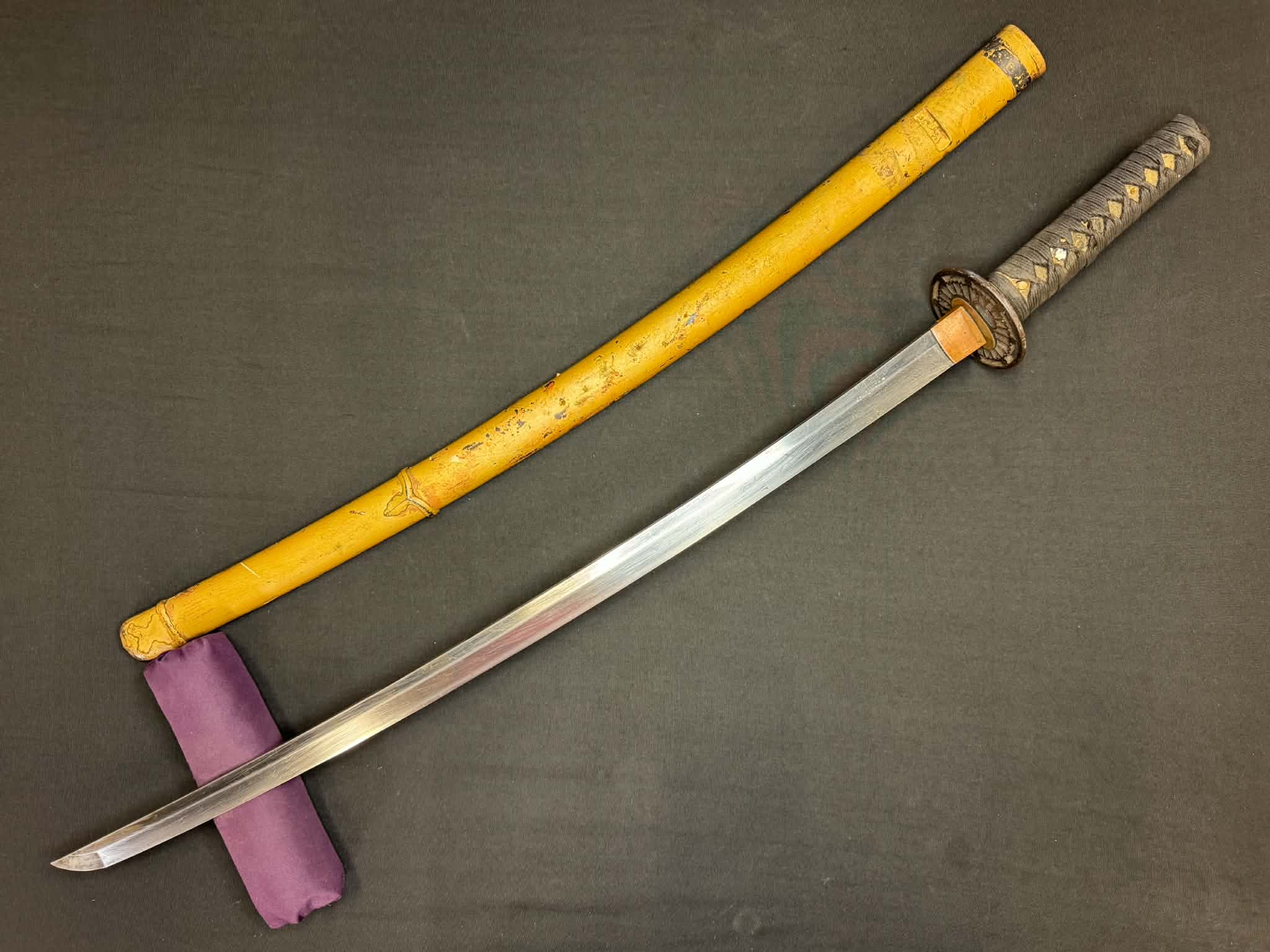 Antique Nihonto - Early Muromachi (600 years old) Katana in Handachi Koshirae