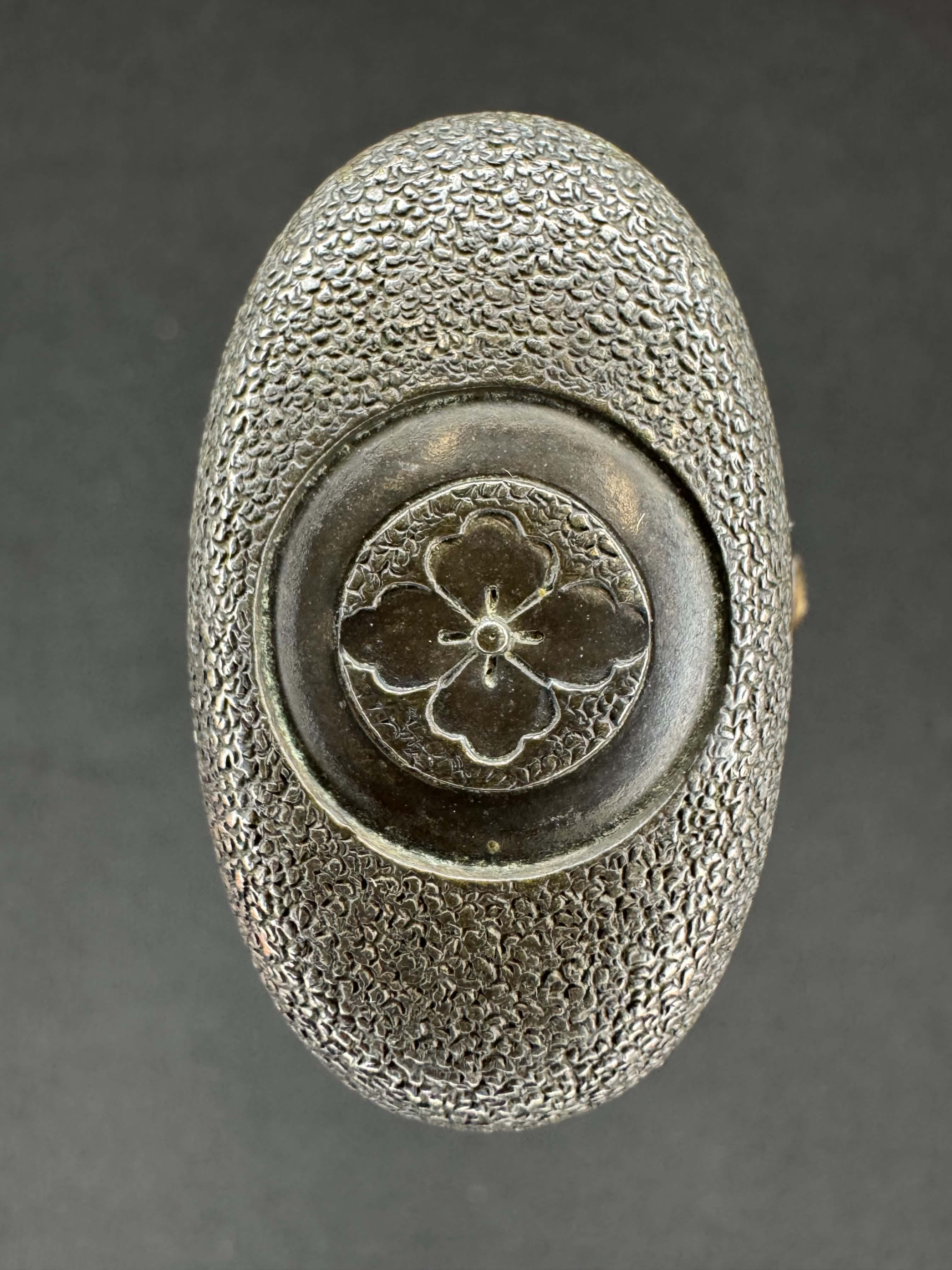 Antique Nihonto - Tanto in Koshirae, Signed Aizu Ju Michitoki, dated August  Genji 1 (1864)