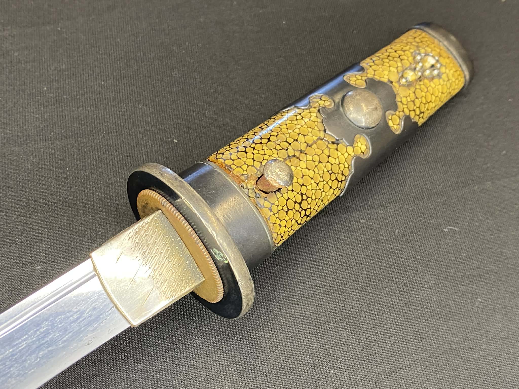 Antique Nihonto -  Kikuchi Yari Tanto in Hamidashi Koshirae - Late Muromachi Period