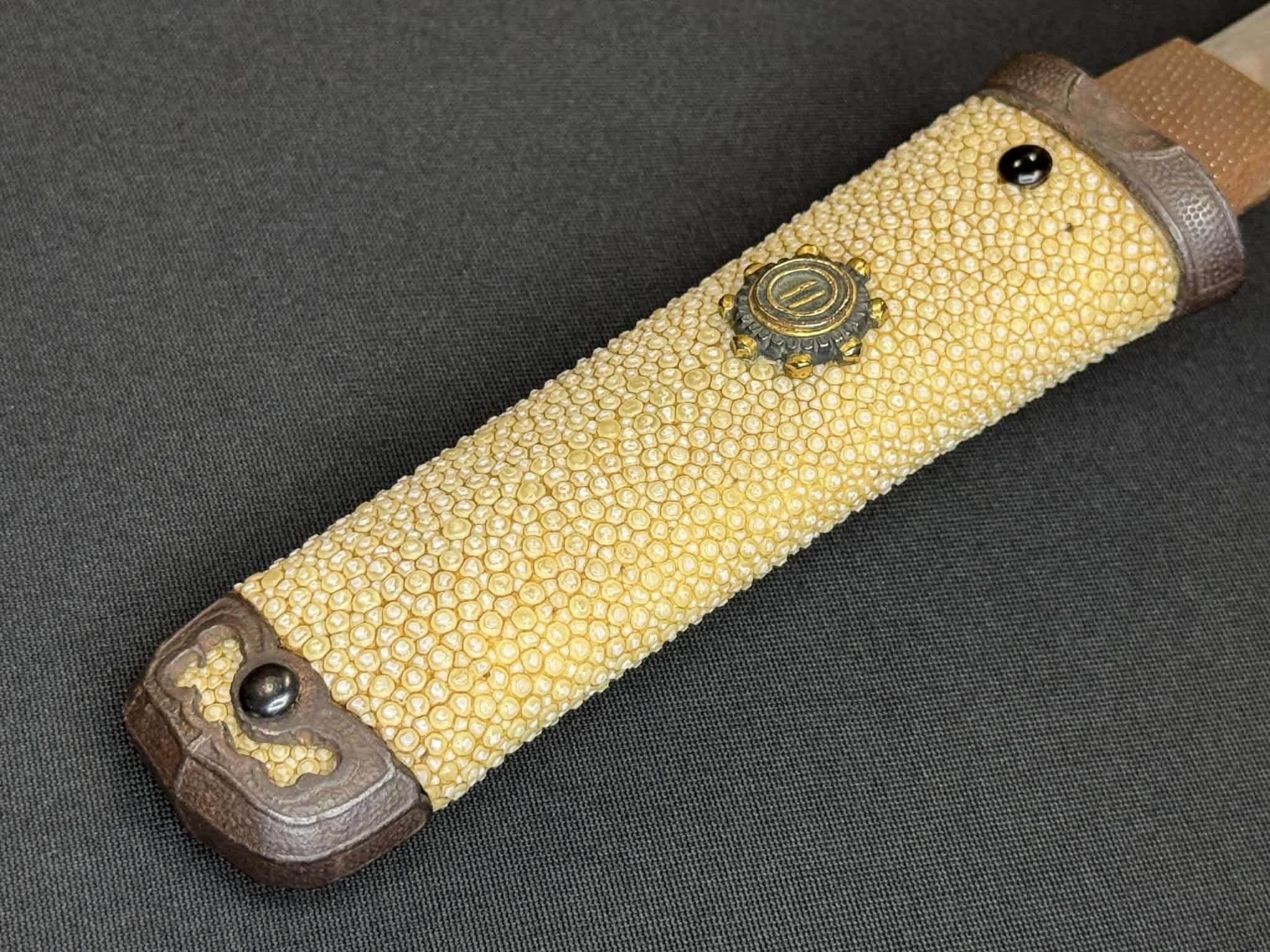 Antique Nihonto - Hitatsura Tanto in Aikuchi Koshirae