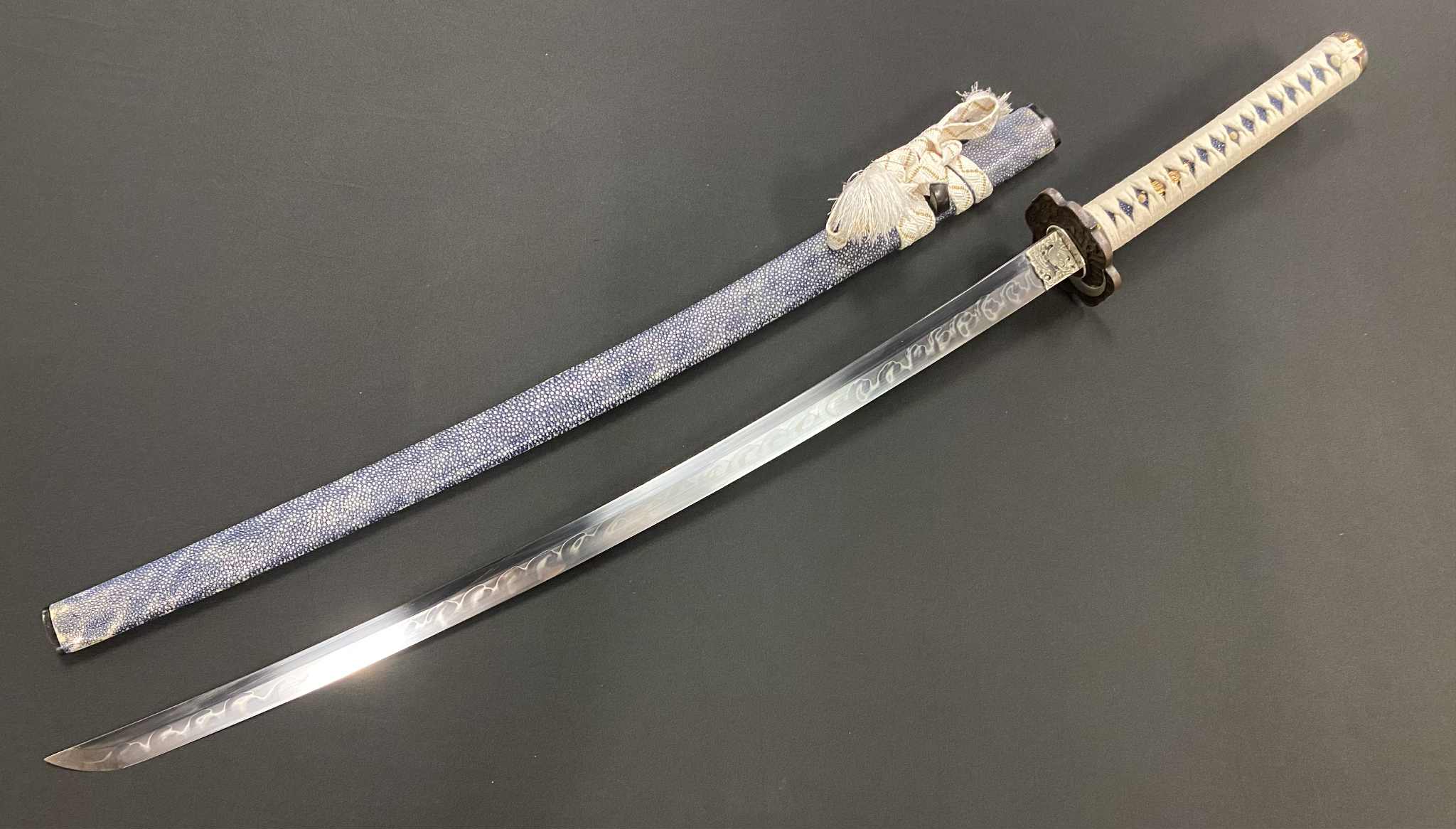 Phoenix Armory Katana - Sun and Moon T10