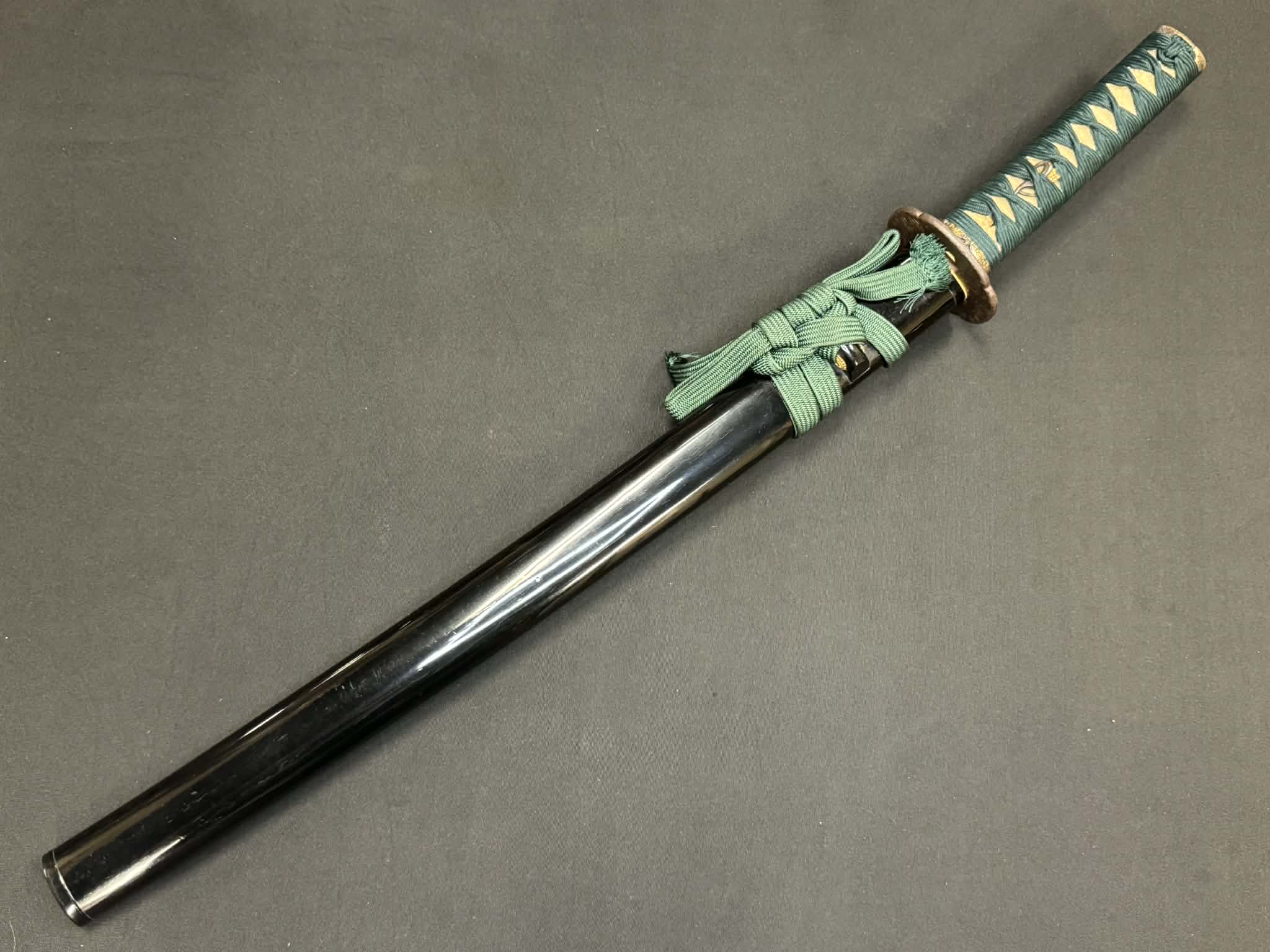 Antique Nihonto - Wakizashi in Koshirae - NBTHK attributed to Fuyuhiro