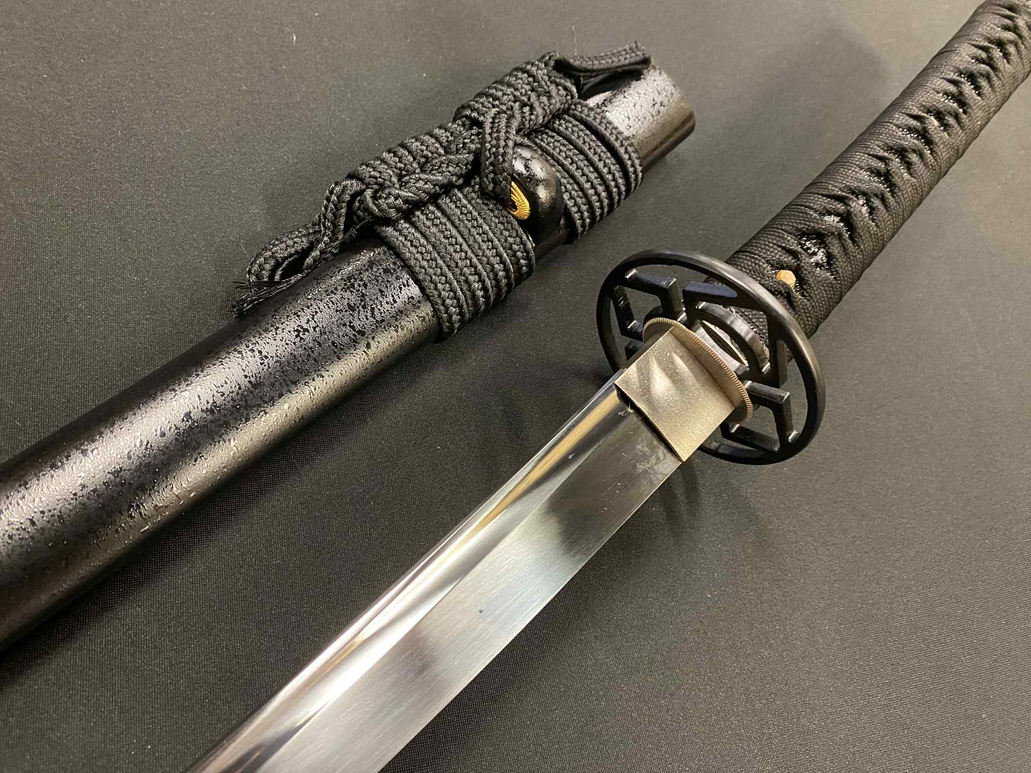 Phoenix Armory Katana - Featherlight Diamonds 65mn