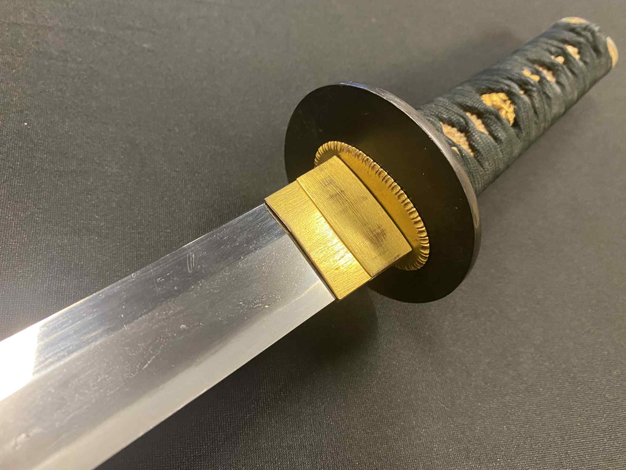 Antique Nihonto - Wakizashi in Koshirae - Edo Period (about 300 years old), Partial Signature Ho