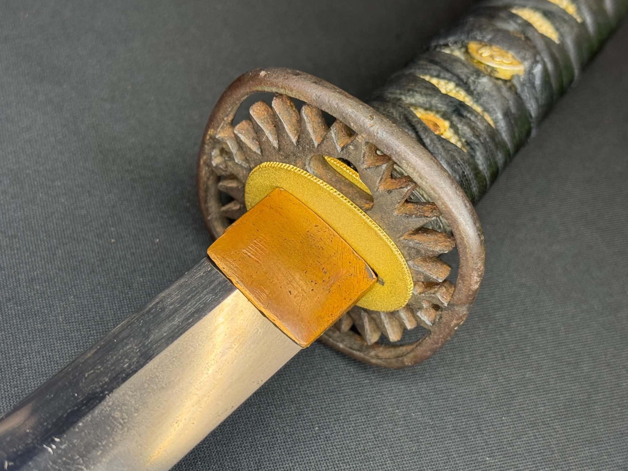 Antique Nihonto - Wakizashi in Koshirae, possible hidden Christian Tsuba