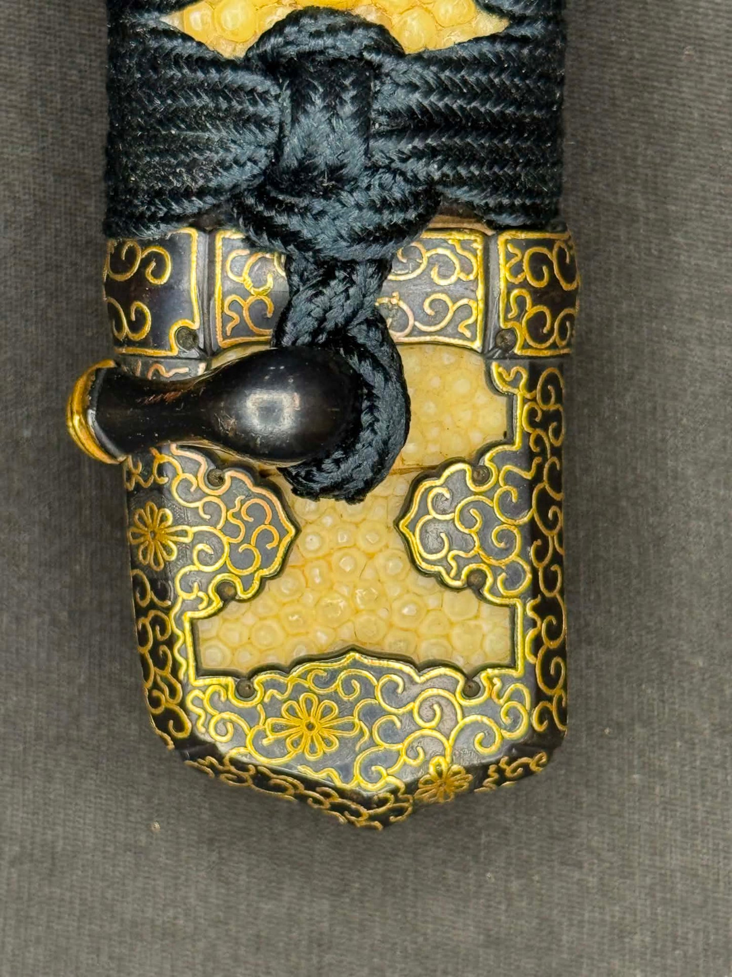 Antique Nihonto - Daishou Katana (NBTHK attributed to Fujiwara Takada) and Wakizashi (NBTHK attributed to Echizen Seki) in Handachi Koshirae