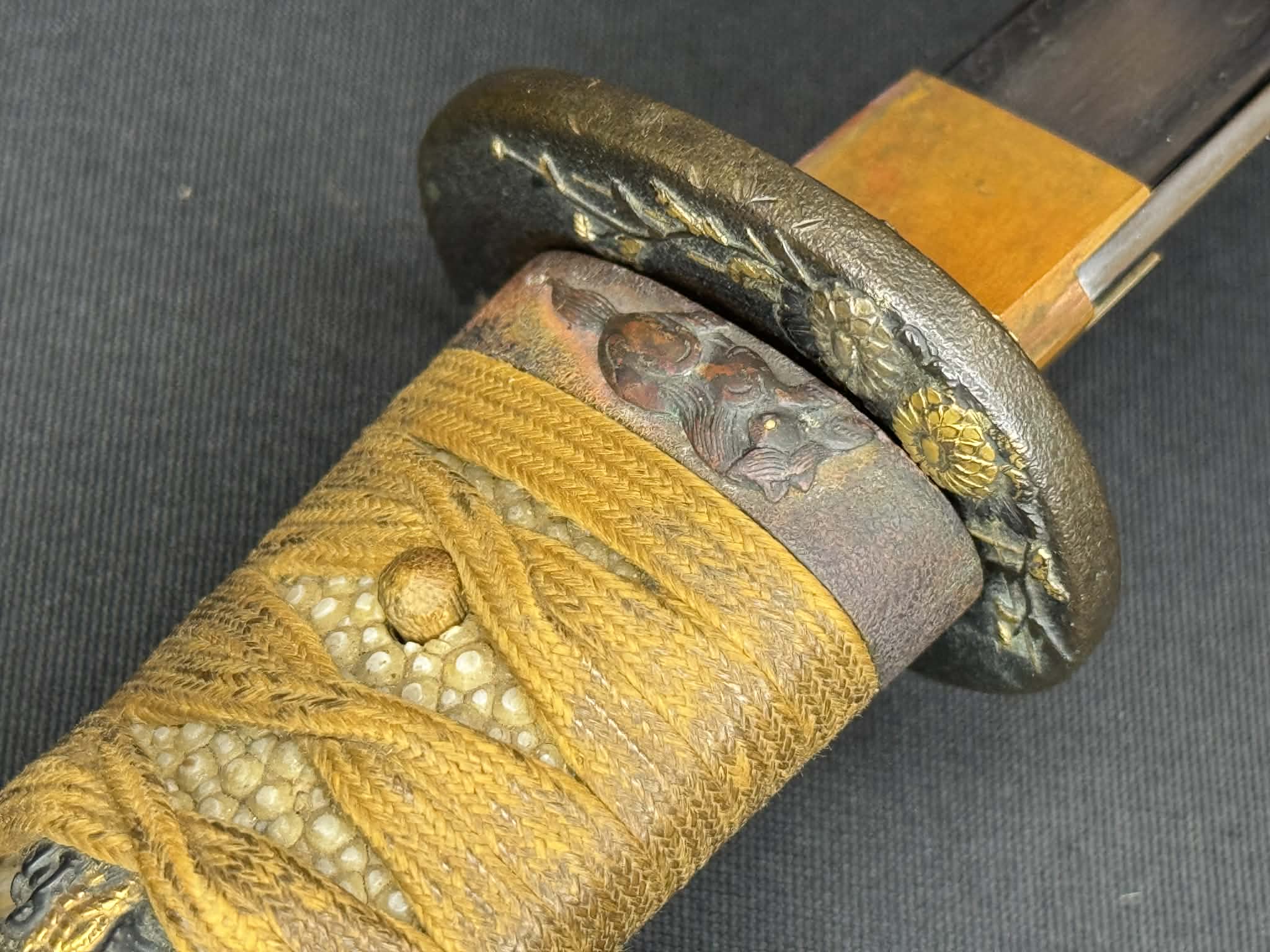 Antique Nihonto - Tanto in Koshirae, signed Kunishige (unverified)