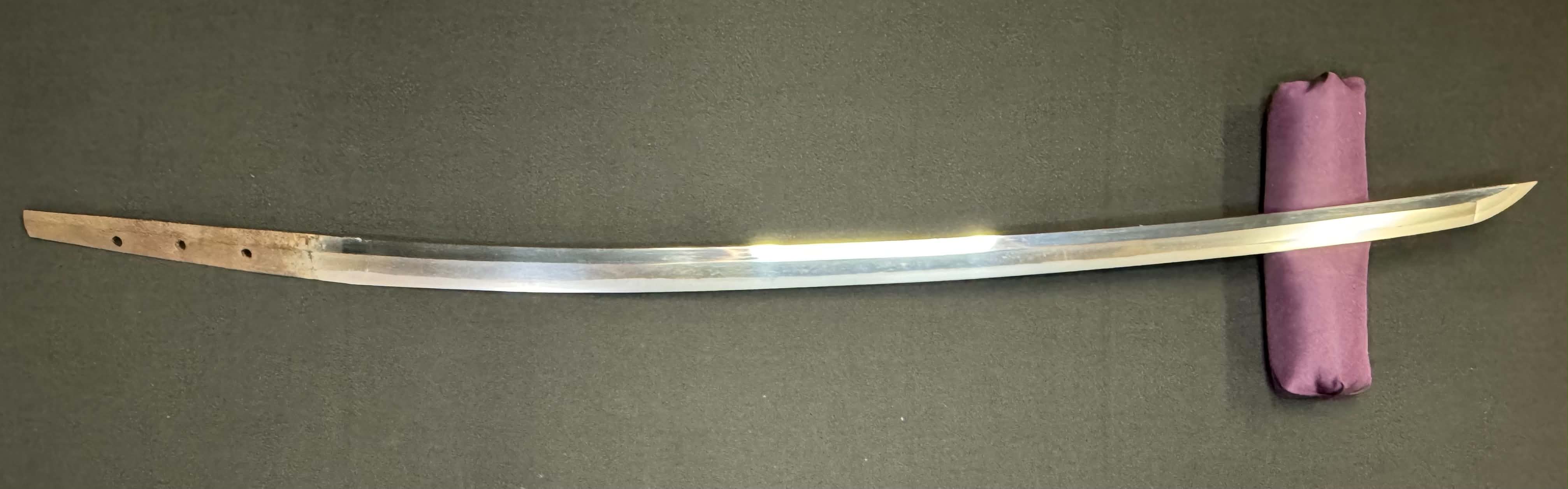Antique Nihonto - Early Muromachi (about 550 years old) Katana with Koshirae