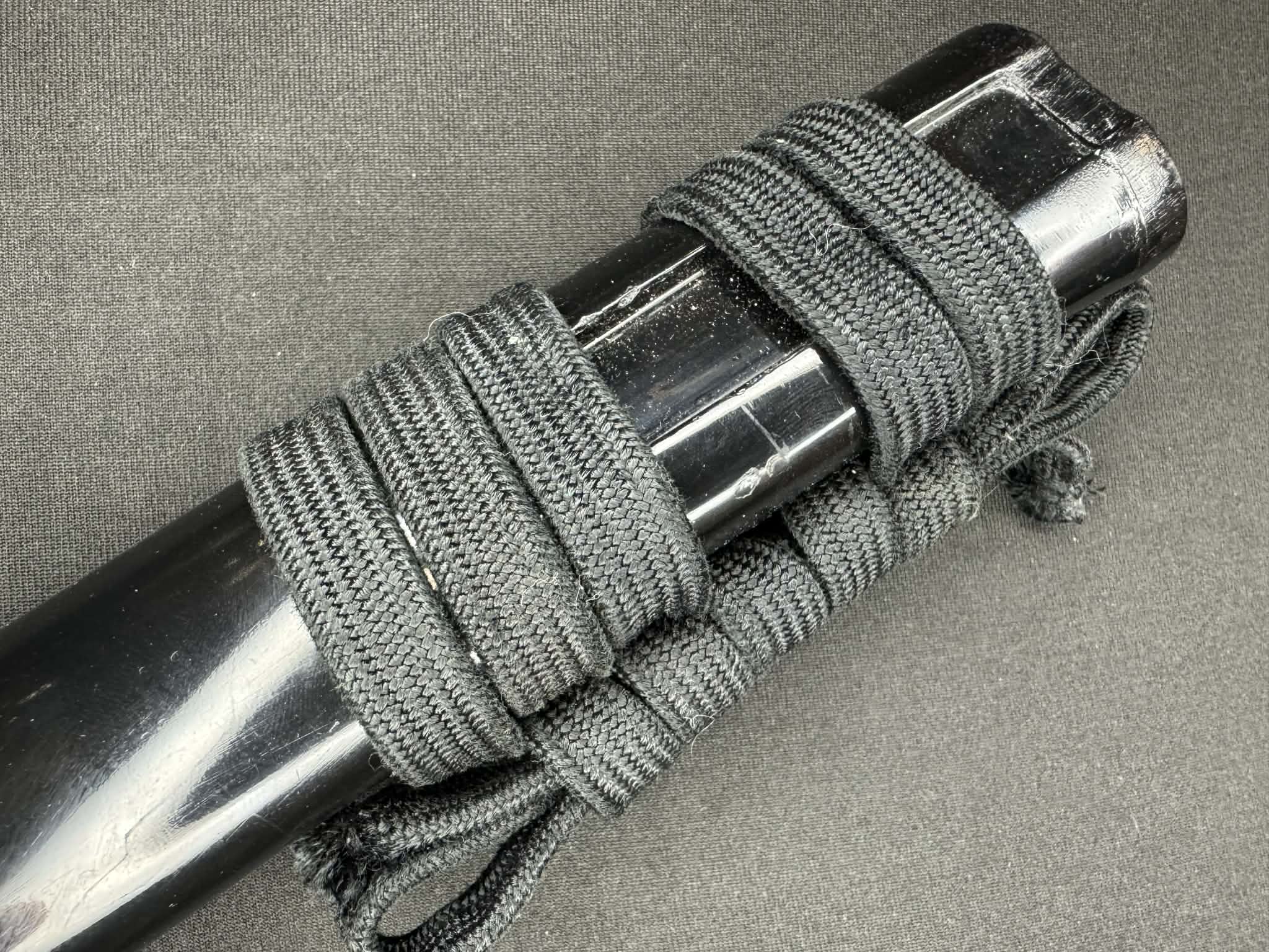 Antique Nihonto - Early Edo Wakizashi in koshirae, signed Bishu Ju Sukesada (unverified)