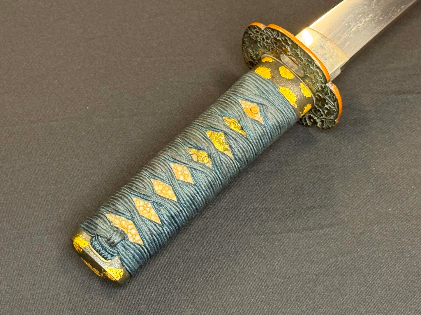 Antique Nihonto - Late Muromachi Tanto in Koshirae, signed Kanesugi (unverified)