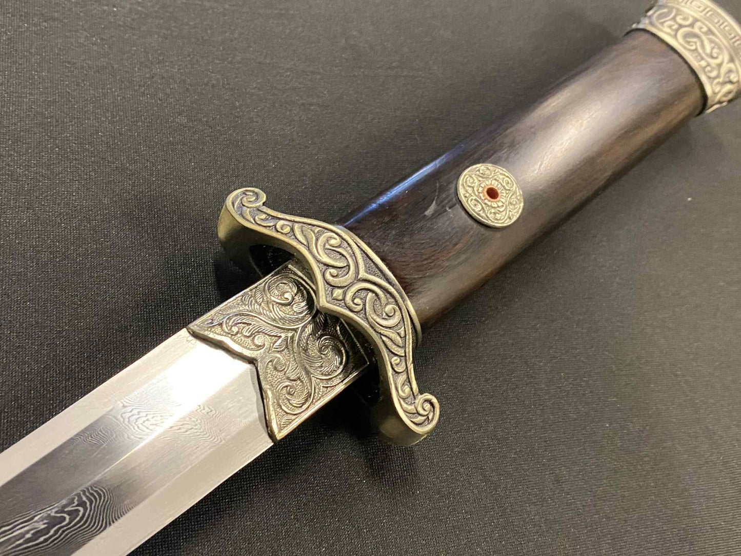 Eight Face Dagger - Ebony Scroll - Damascus
