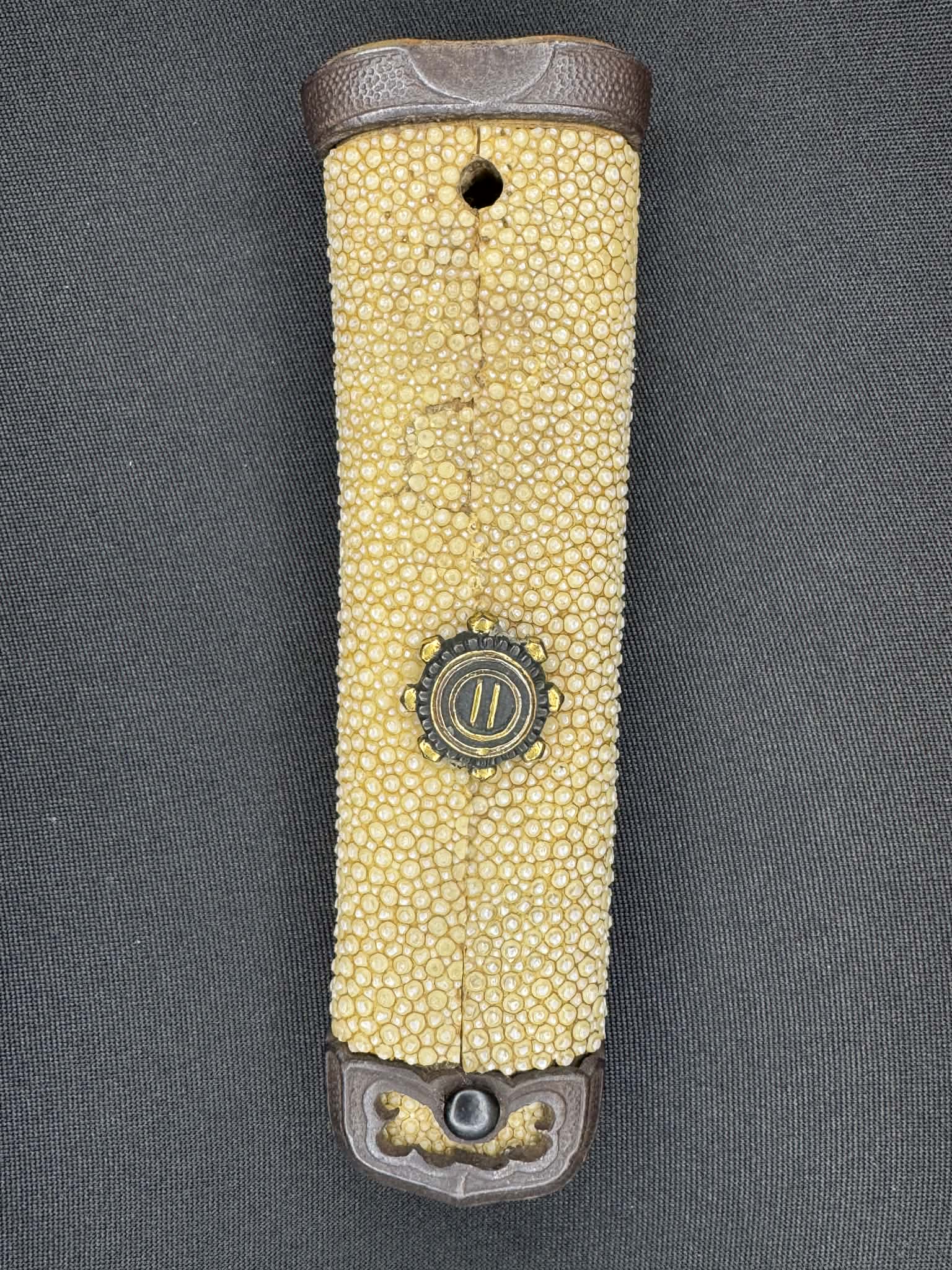 Antique Nihonto - Hitatsura Tanto in Aikuchi Koshirae