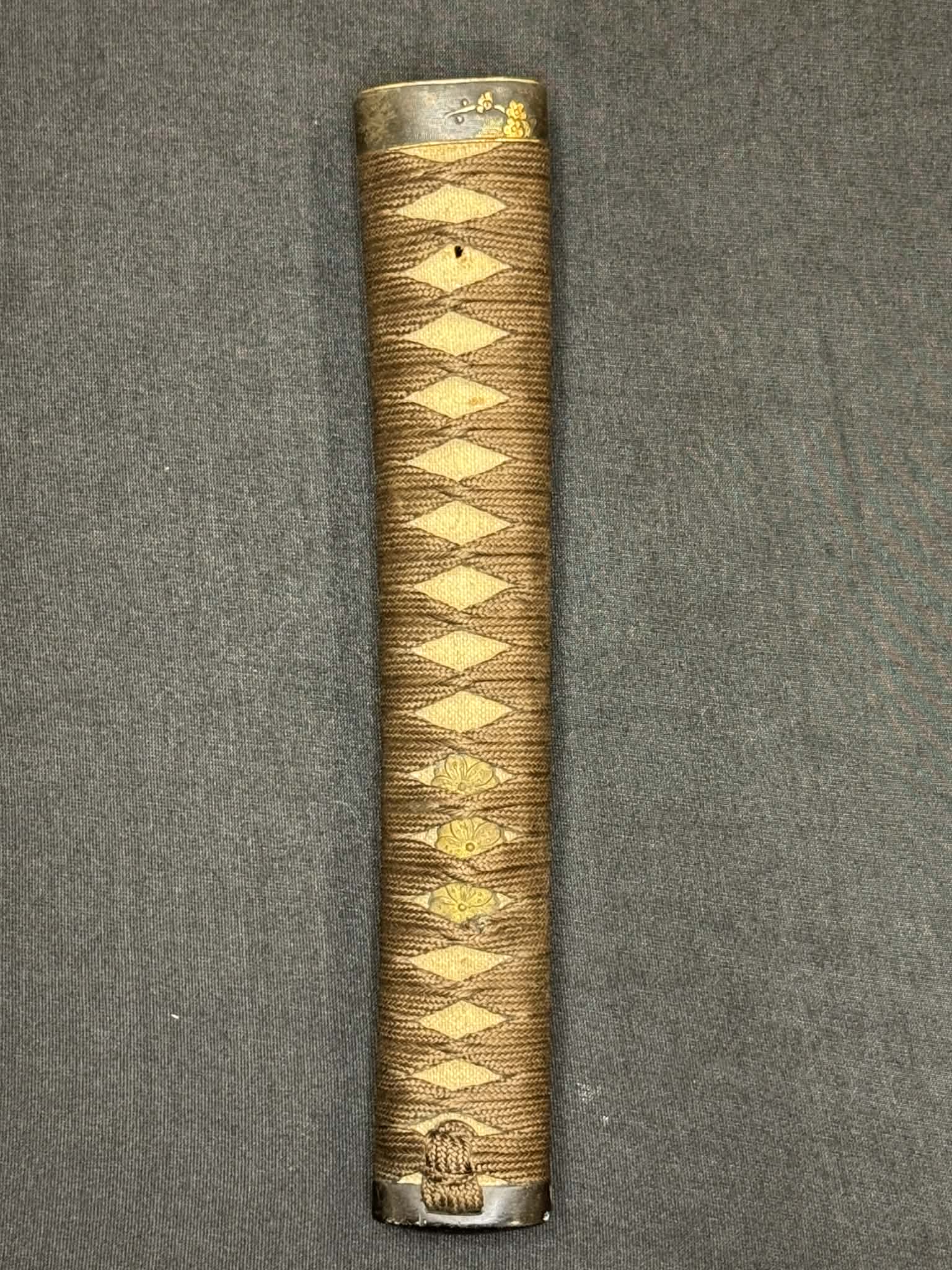 Antique Nihonto - Late Muromachi Katana in WW2 pilot Gunto fittings - Signed Tomotsugu